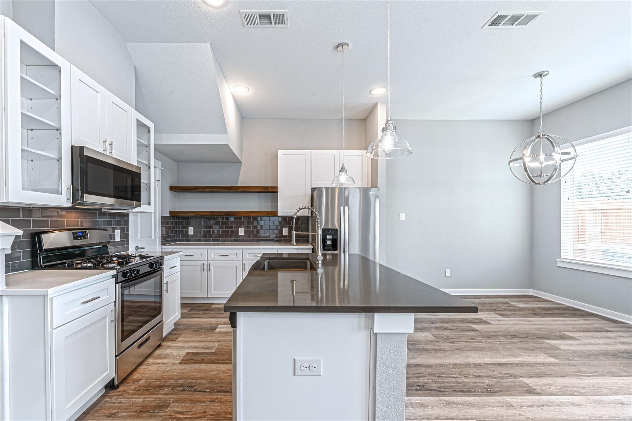 6725 Parker Oaks Lane