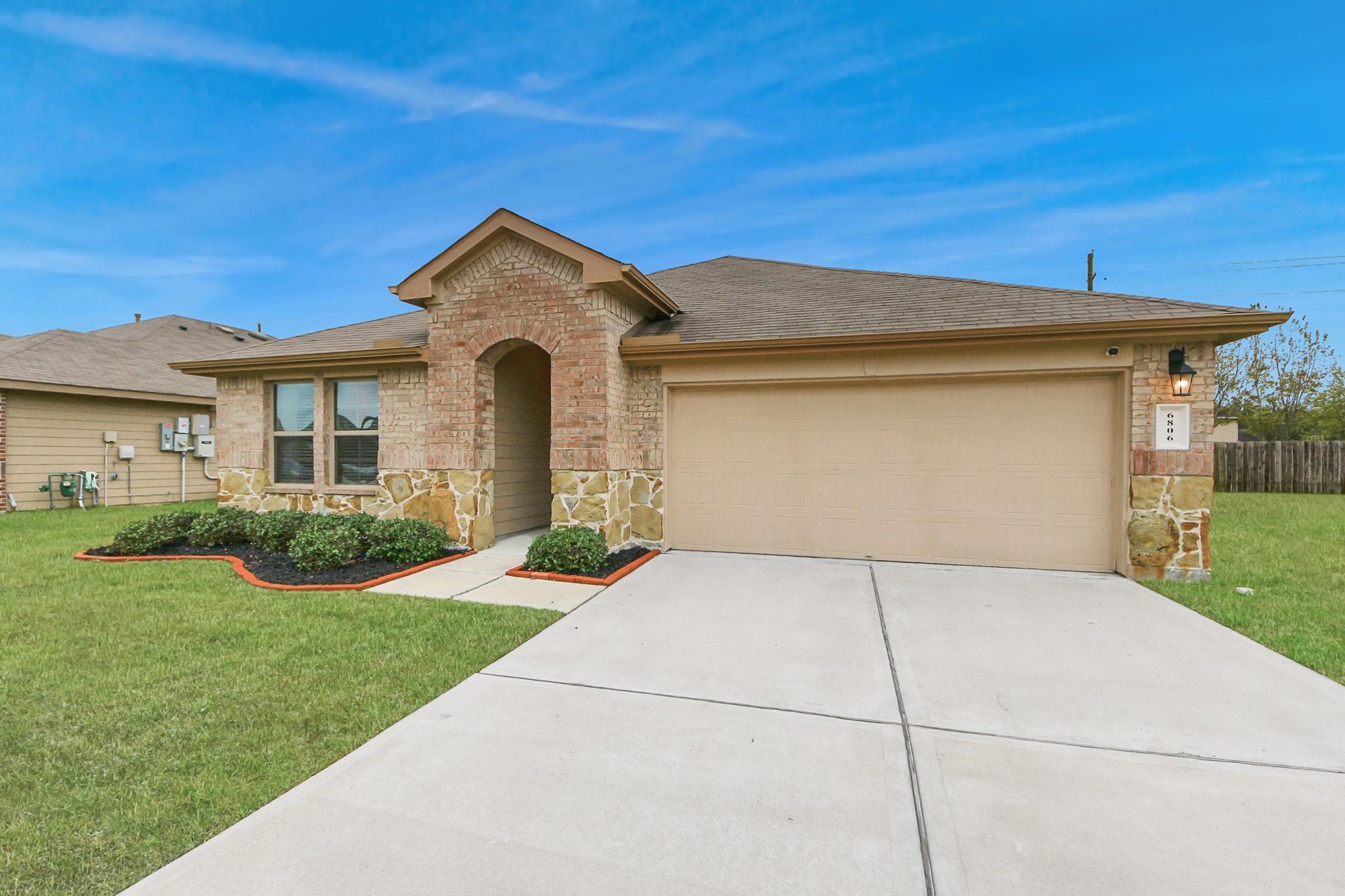 6806 Amber Cliff Lane