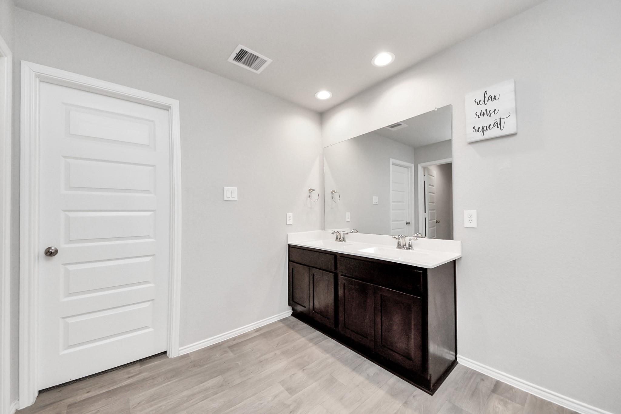 6806 Amber Cliff Lane