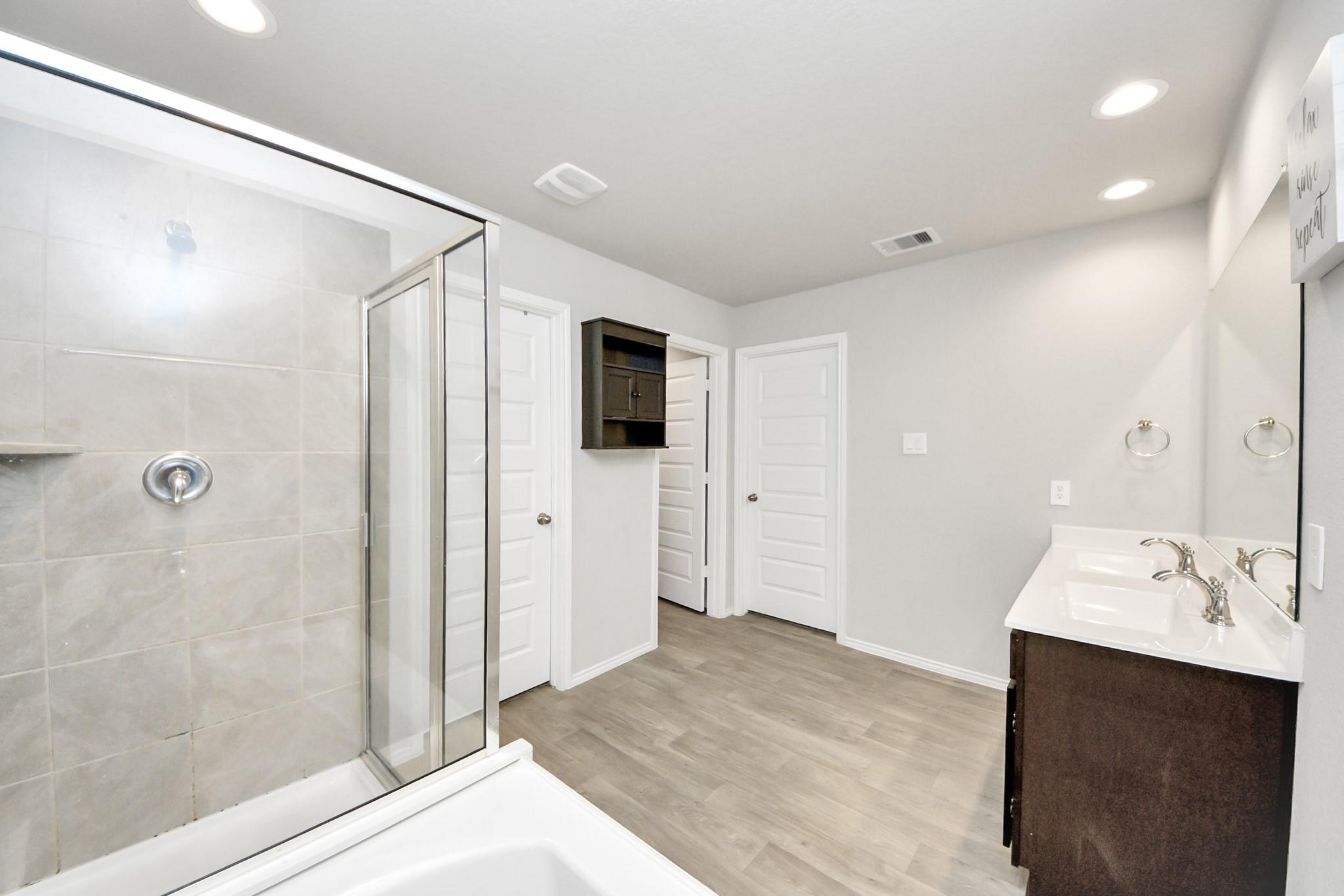 6806 Amber Cliff Lane