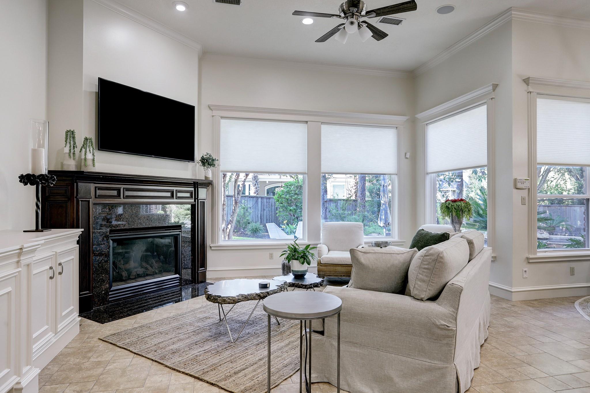 127 E Bracebridge Circle