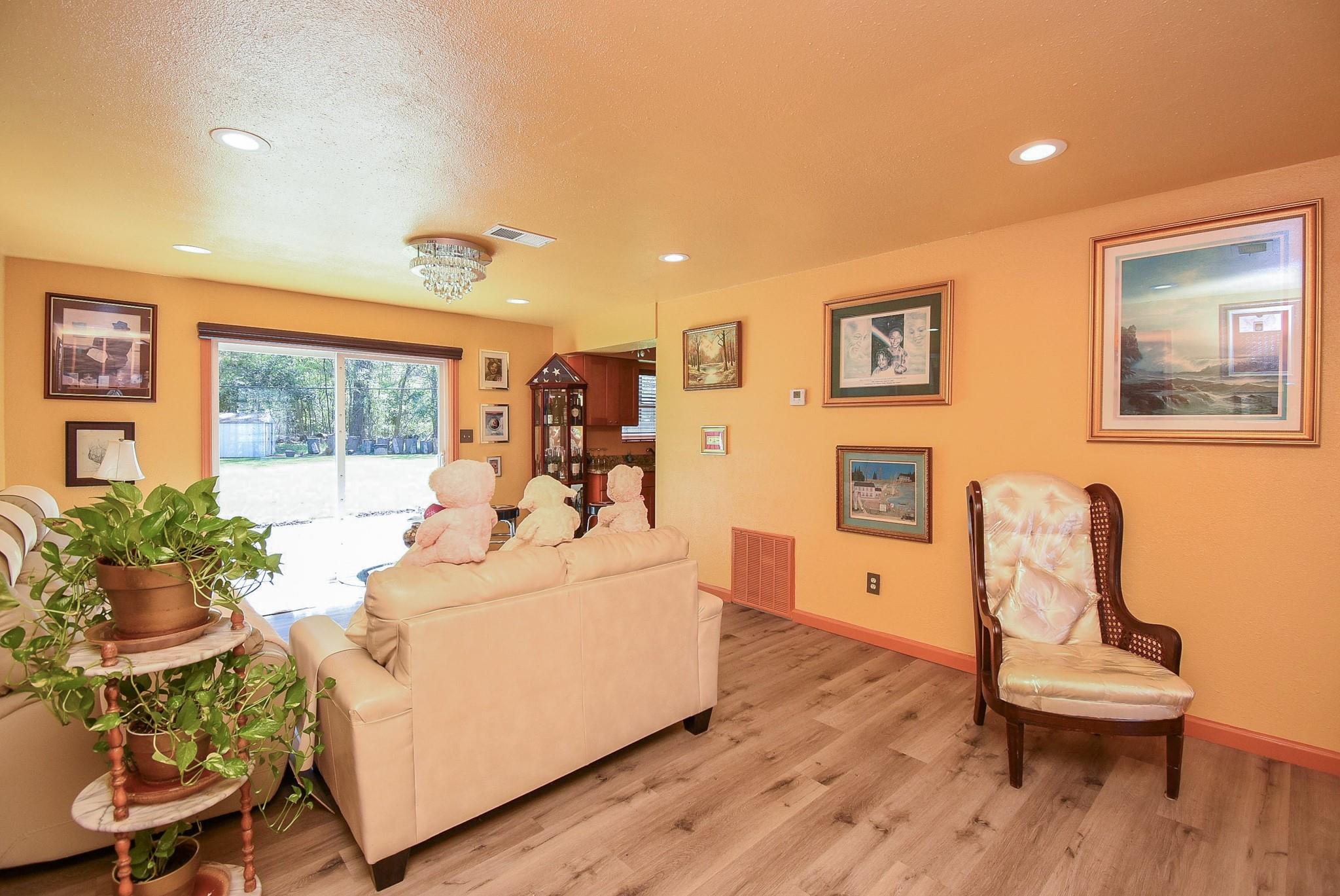 906 Corydon Drive