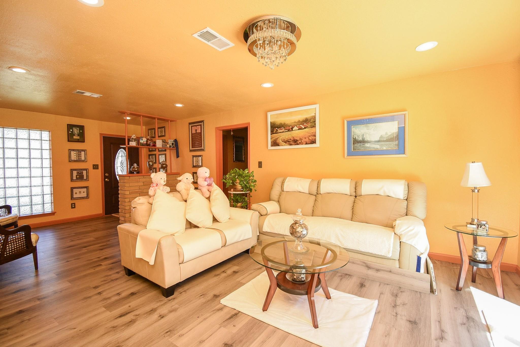 906 Corydon Drive