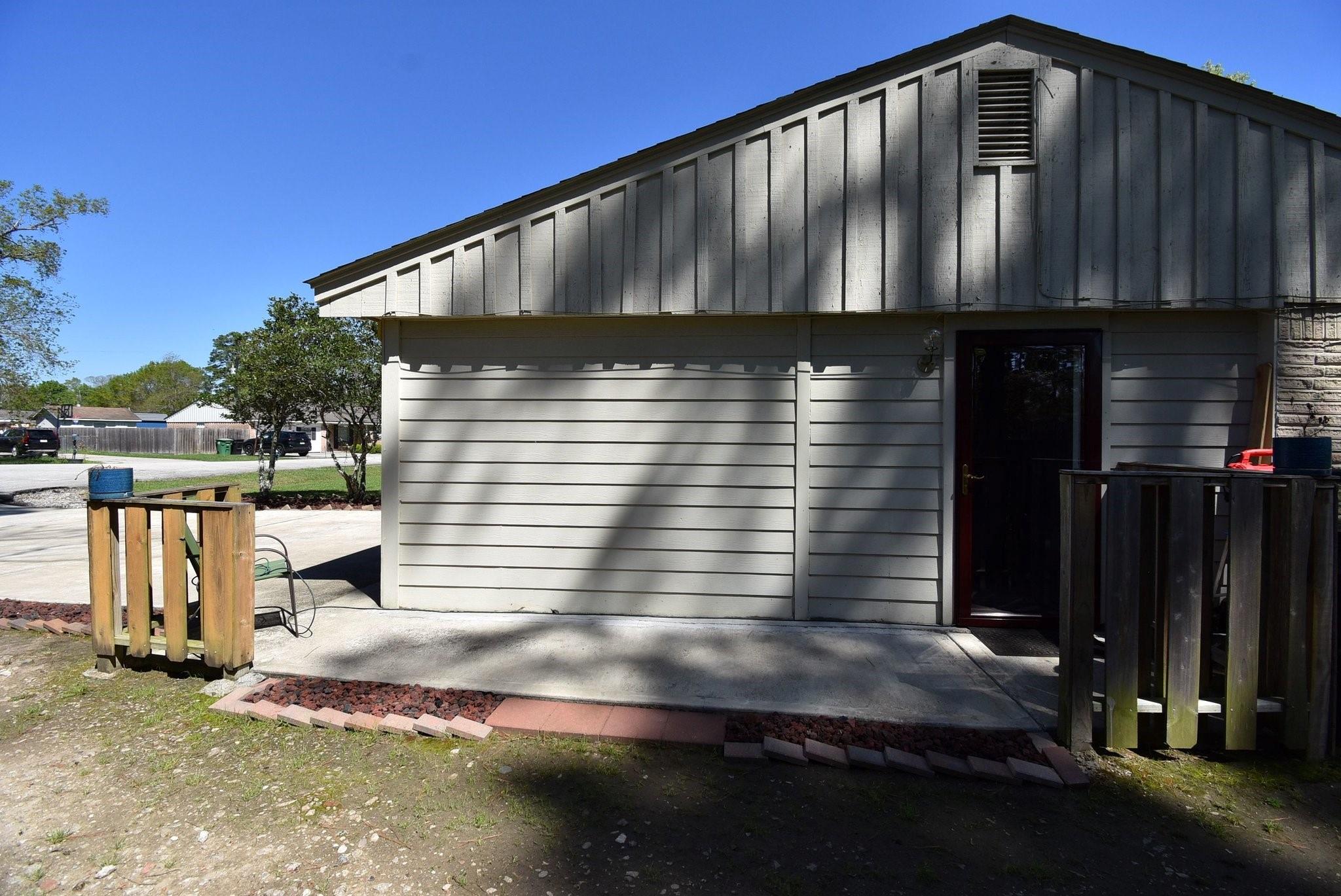 906 Corydon Drive