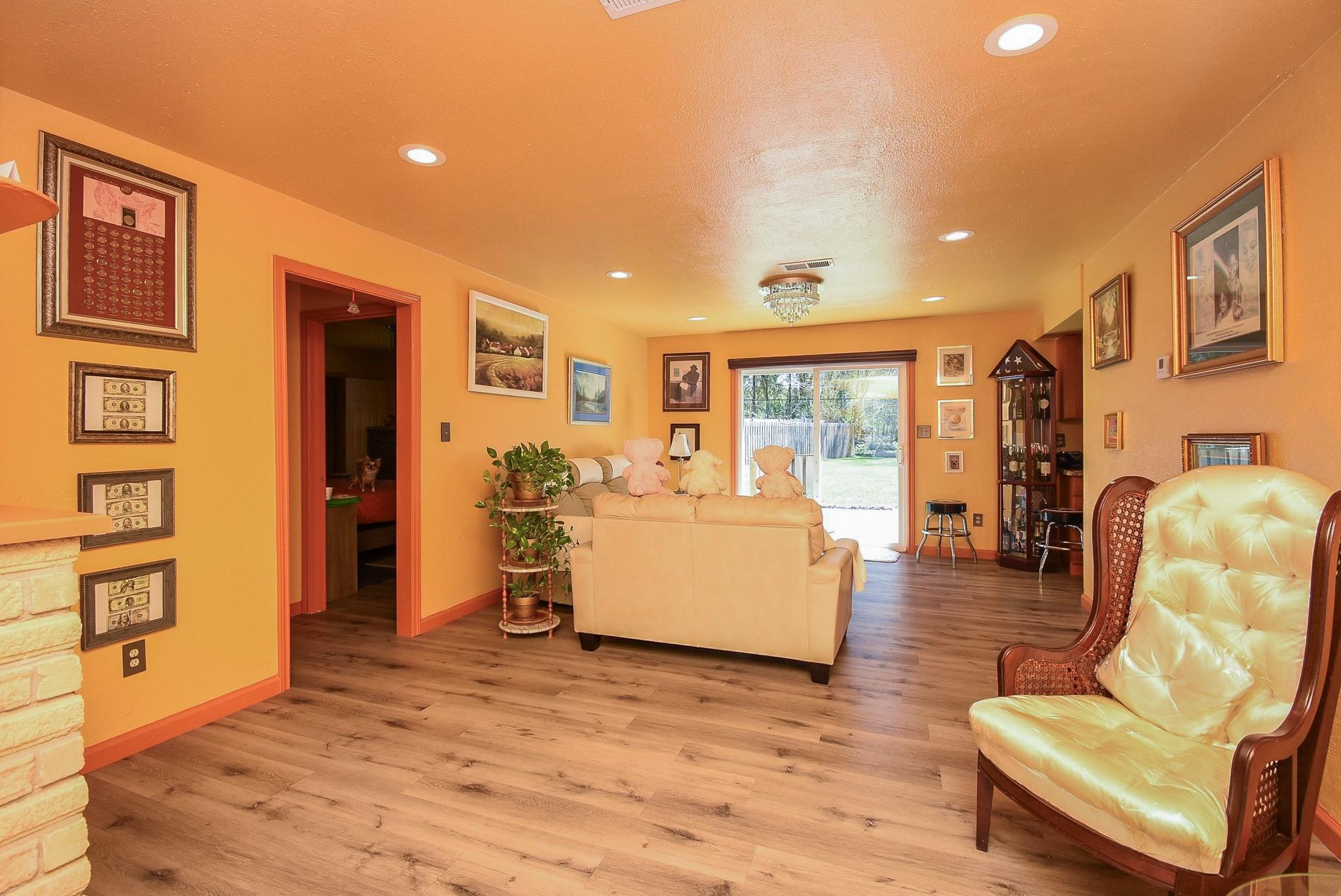 906 Corydon Drive