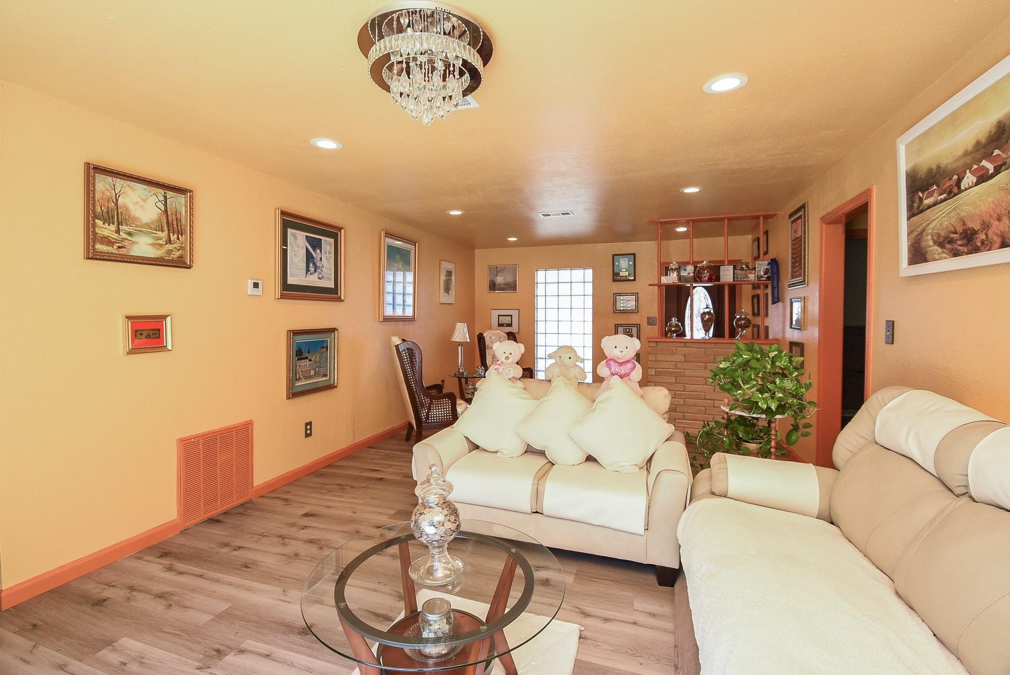 906 Corydon Drive
