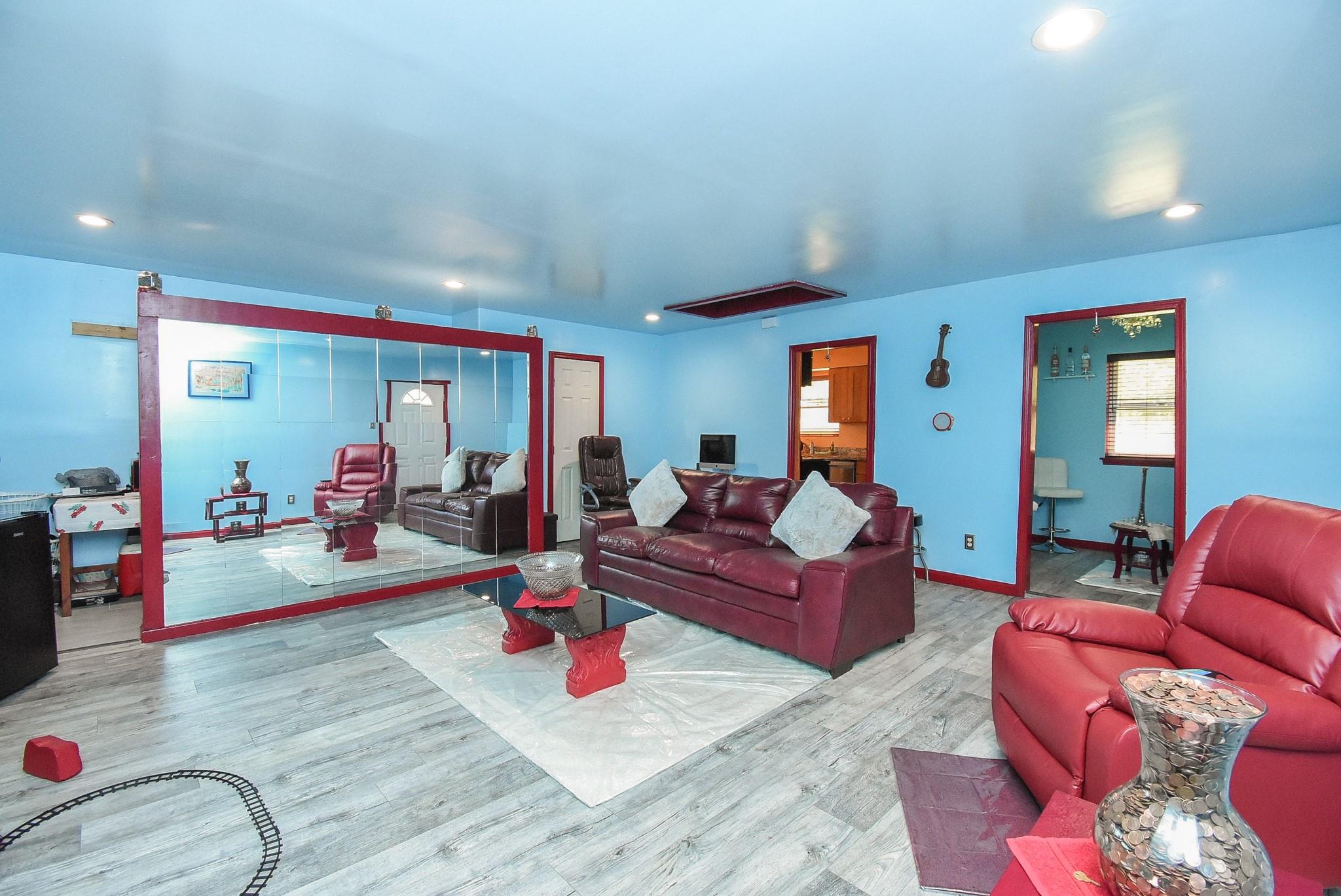 906 Corydon Drive