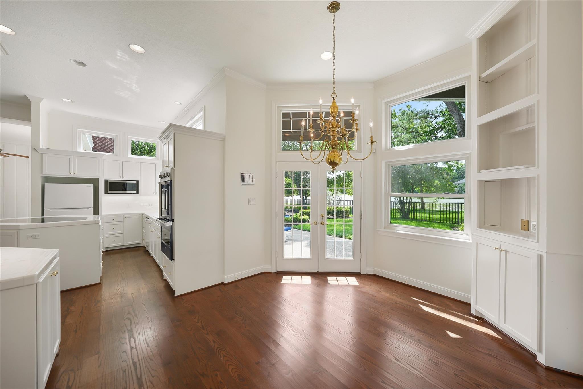 5607 Walnut Point Drive