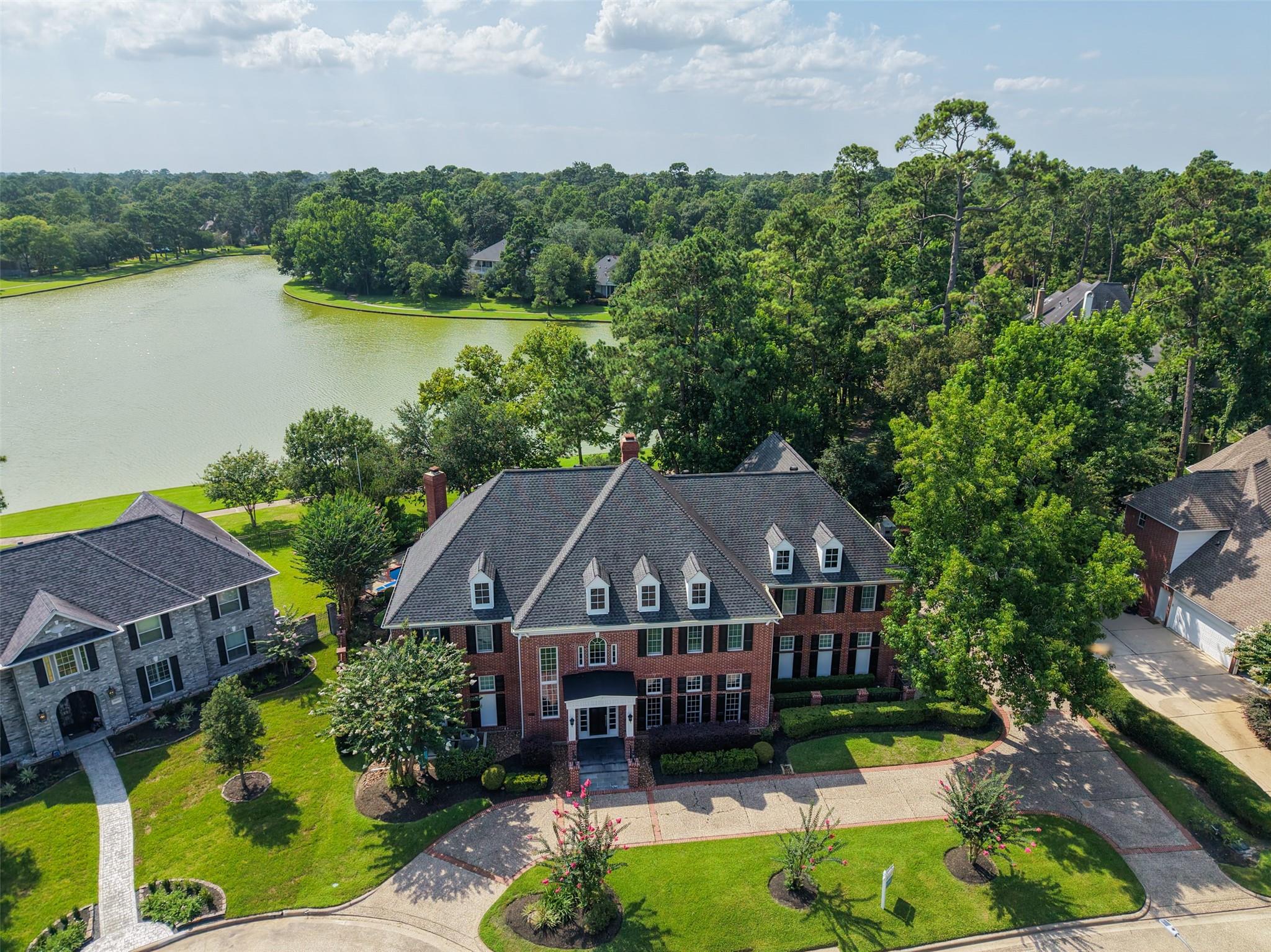 5607 Walnut Point Drive