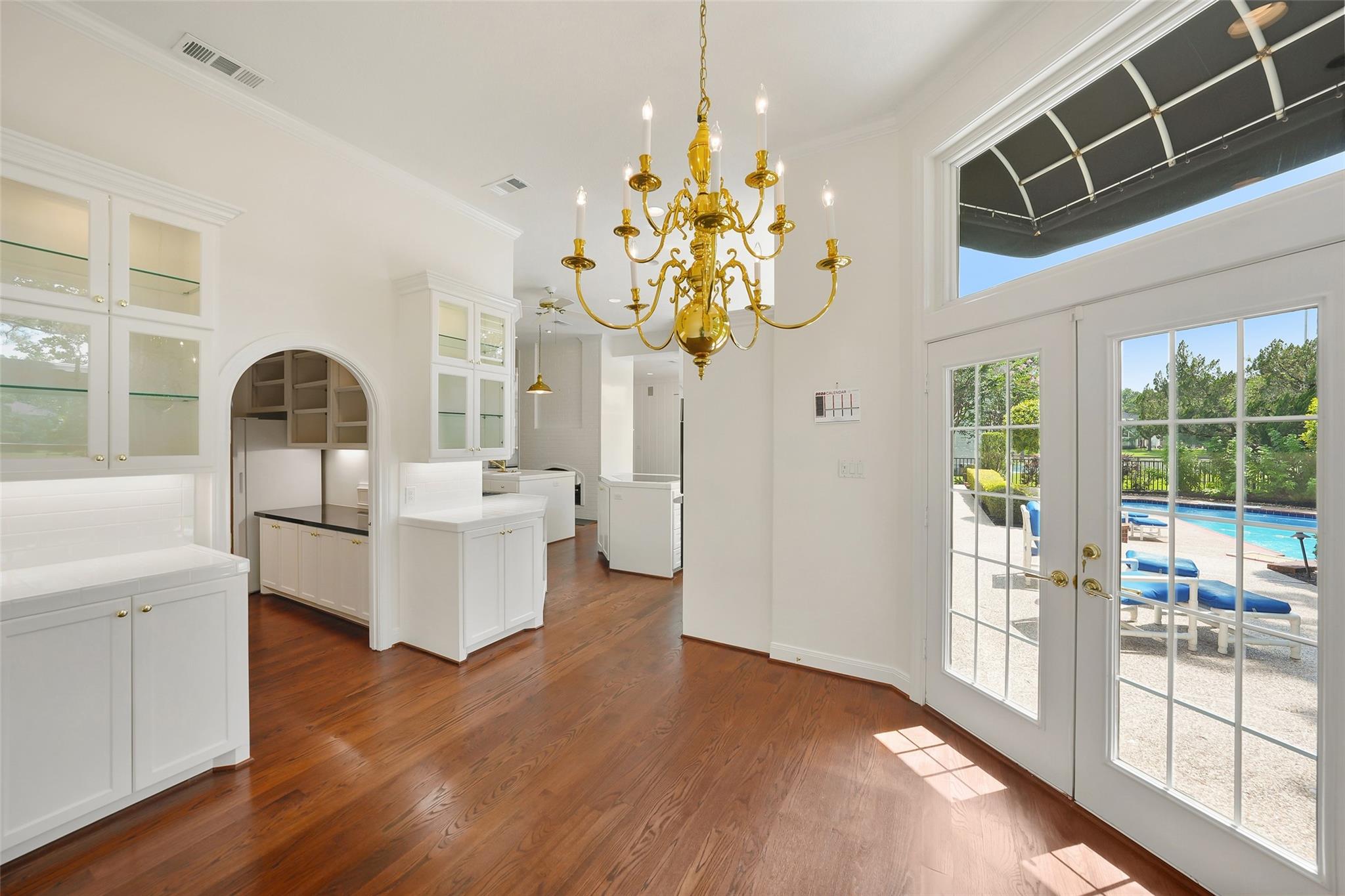 5607 Walnut Point Drive