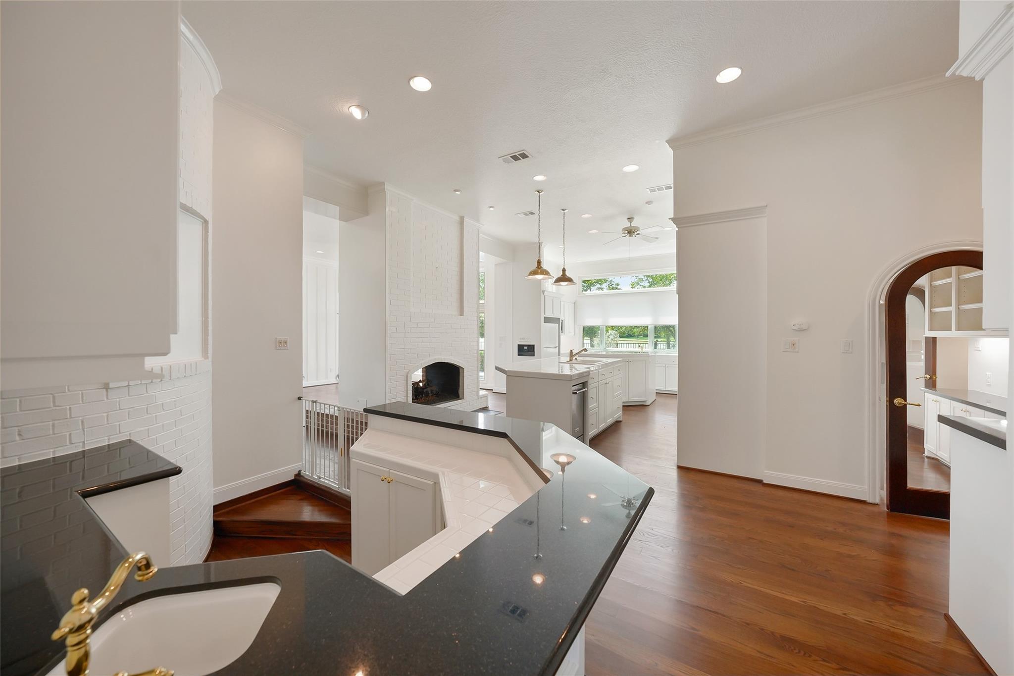 5607 Walnut Point Drive