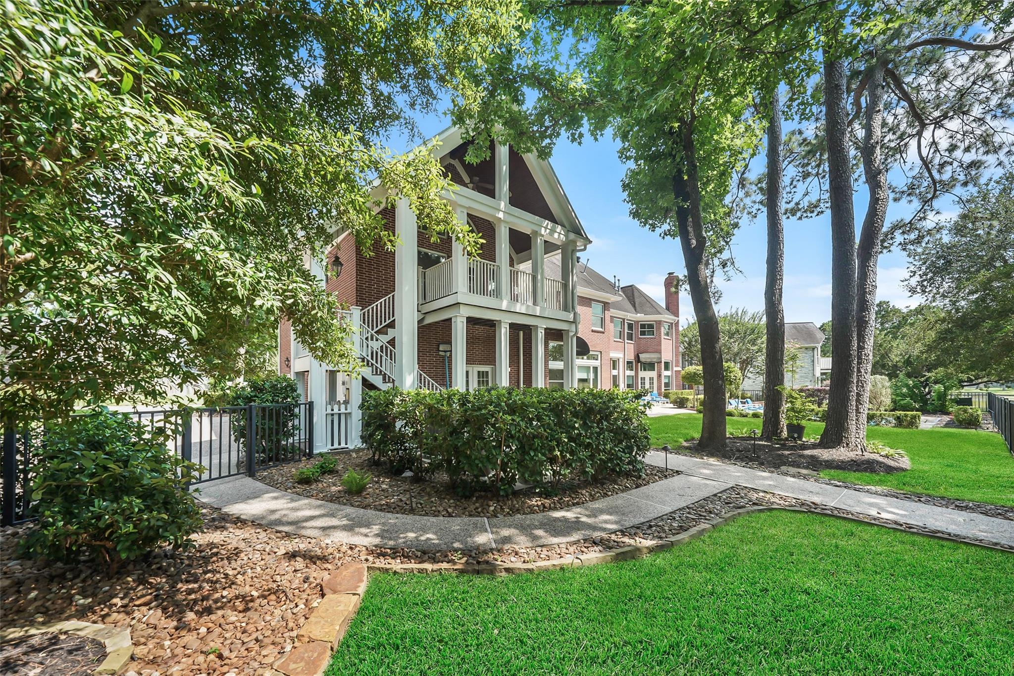 5607 Walnut Point Drive