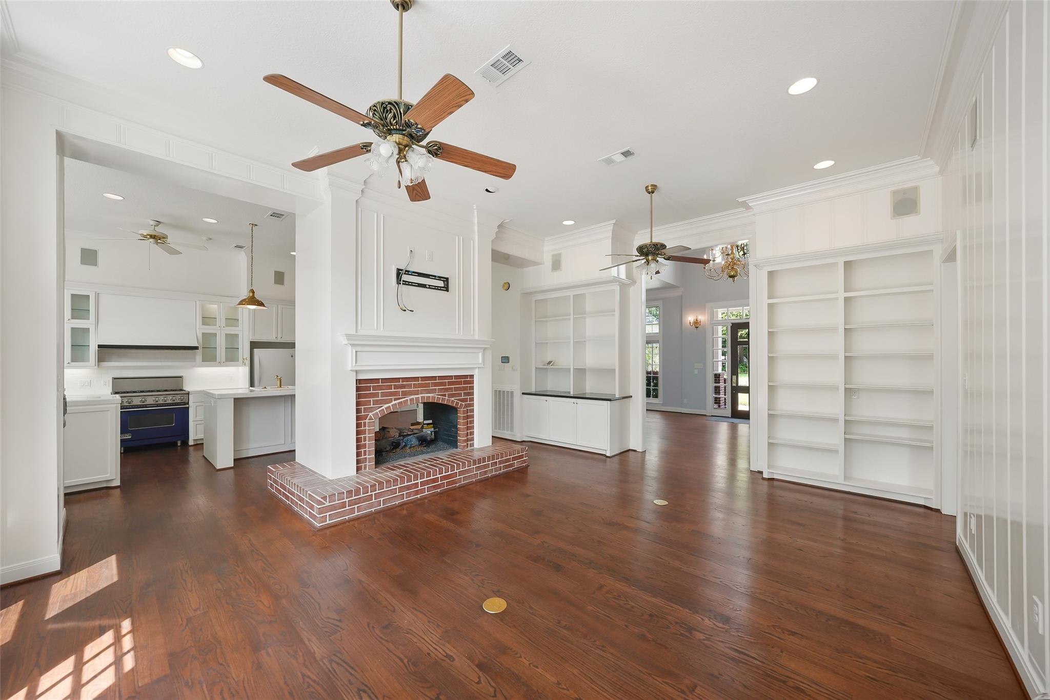 5607 Walnut Point Drive