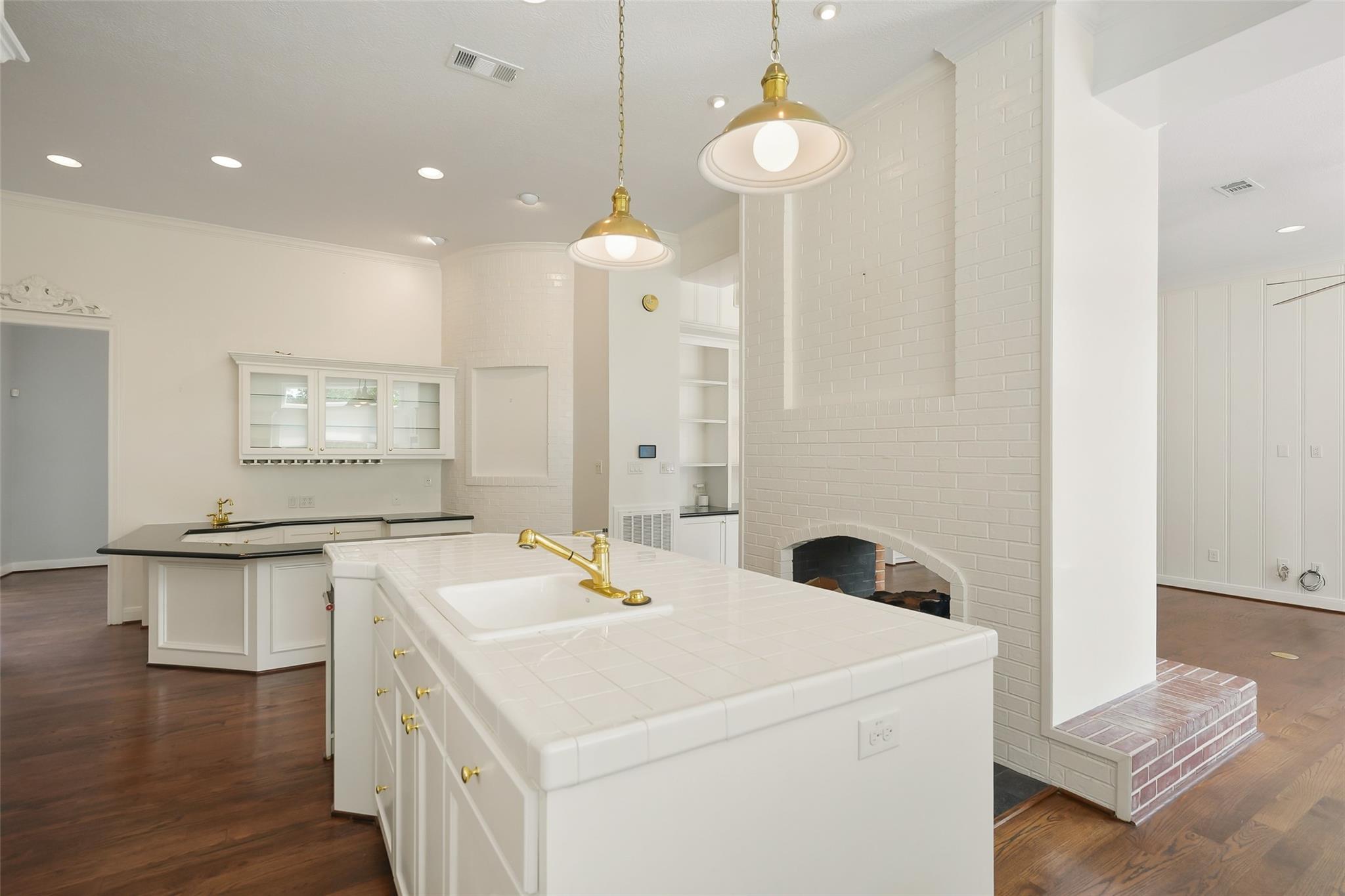 5607 Walnut Point Drive