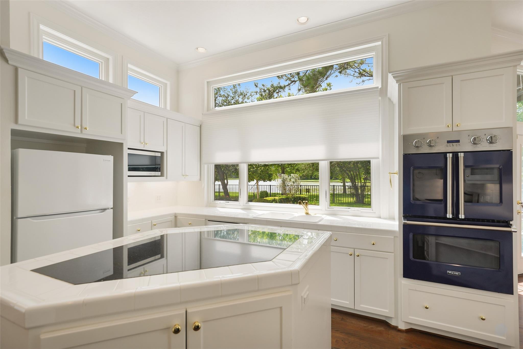 5607 Walnut Point Drive
