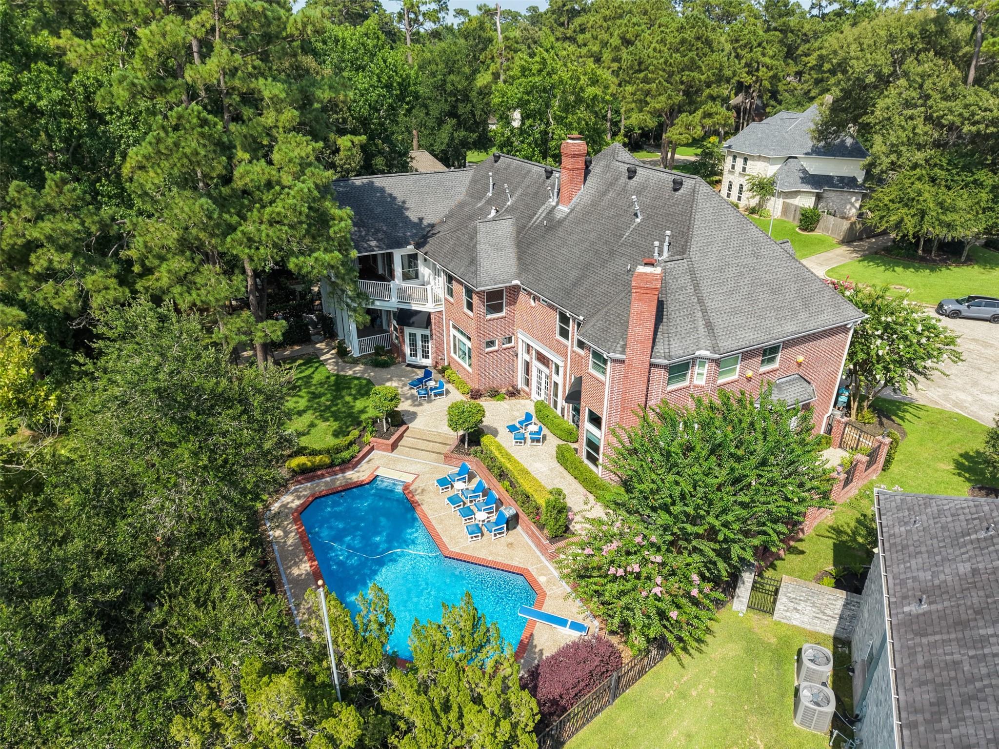 5607 Walnut Point Drive