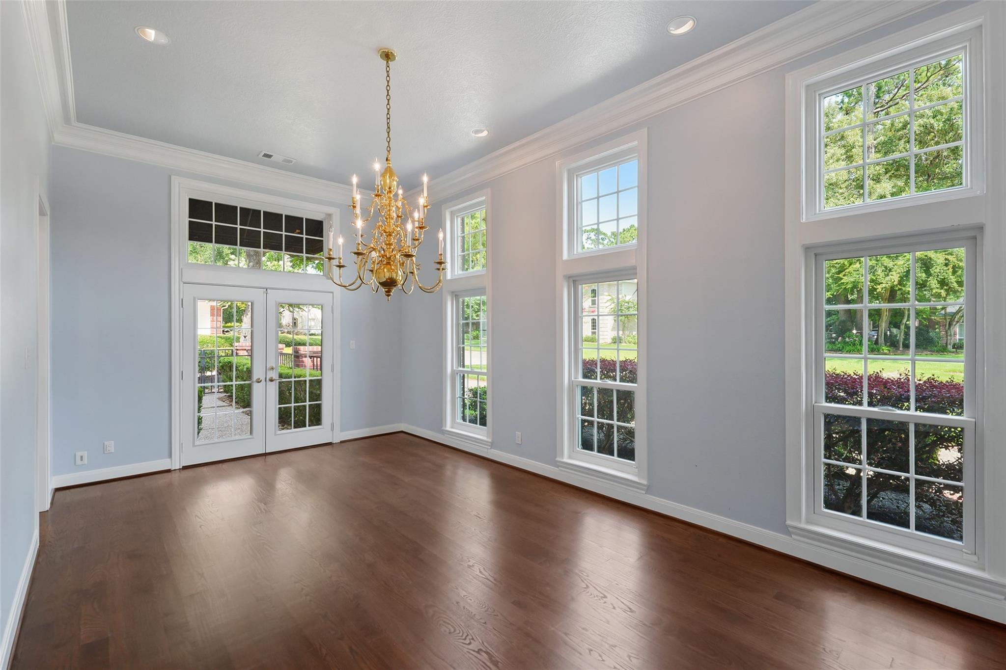 5607 Walnut Point Drive