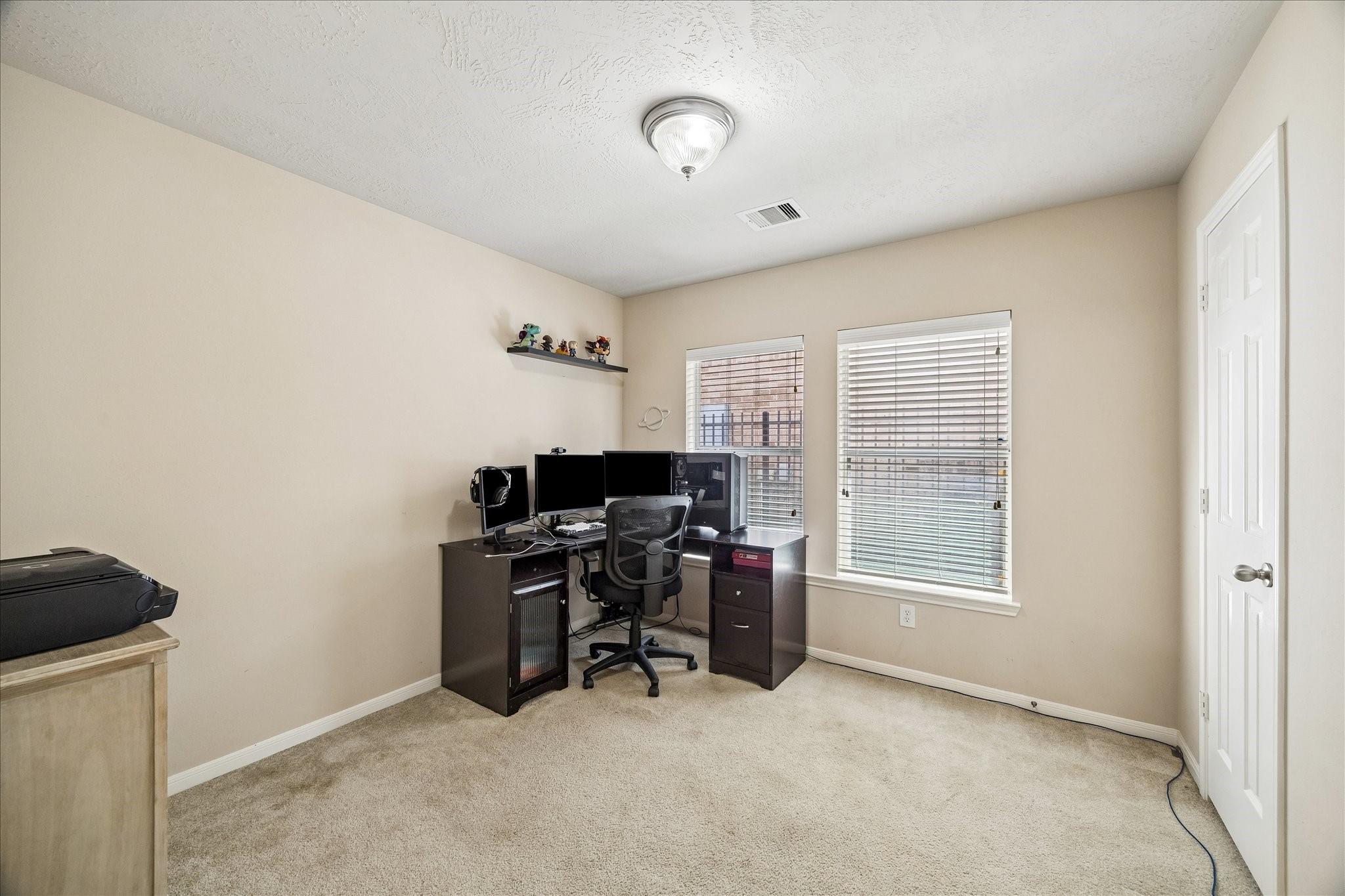 4527 Kenya Manor