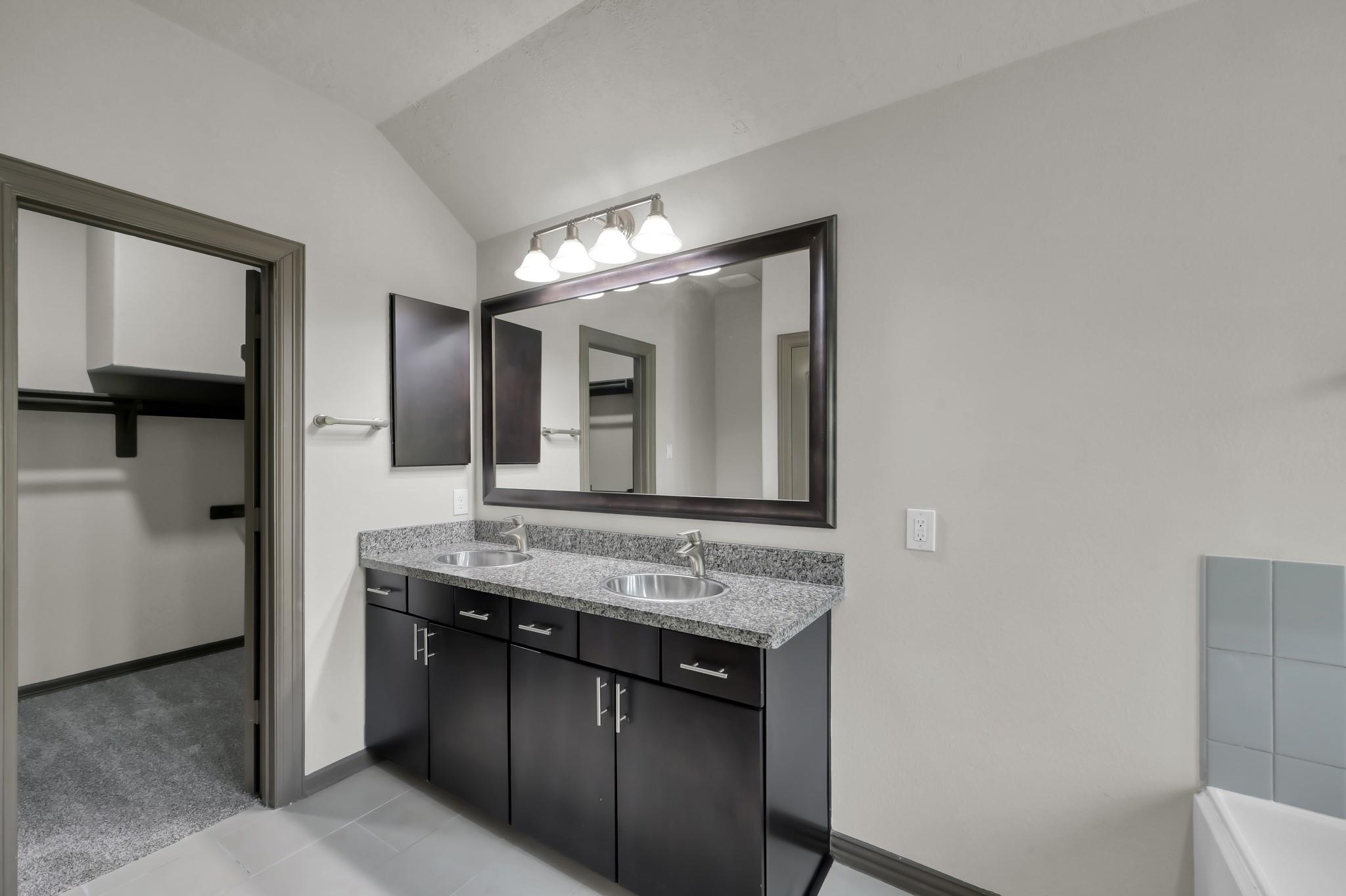 38 Aventura Place