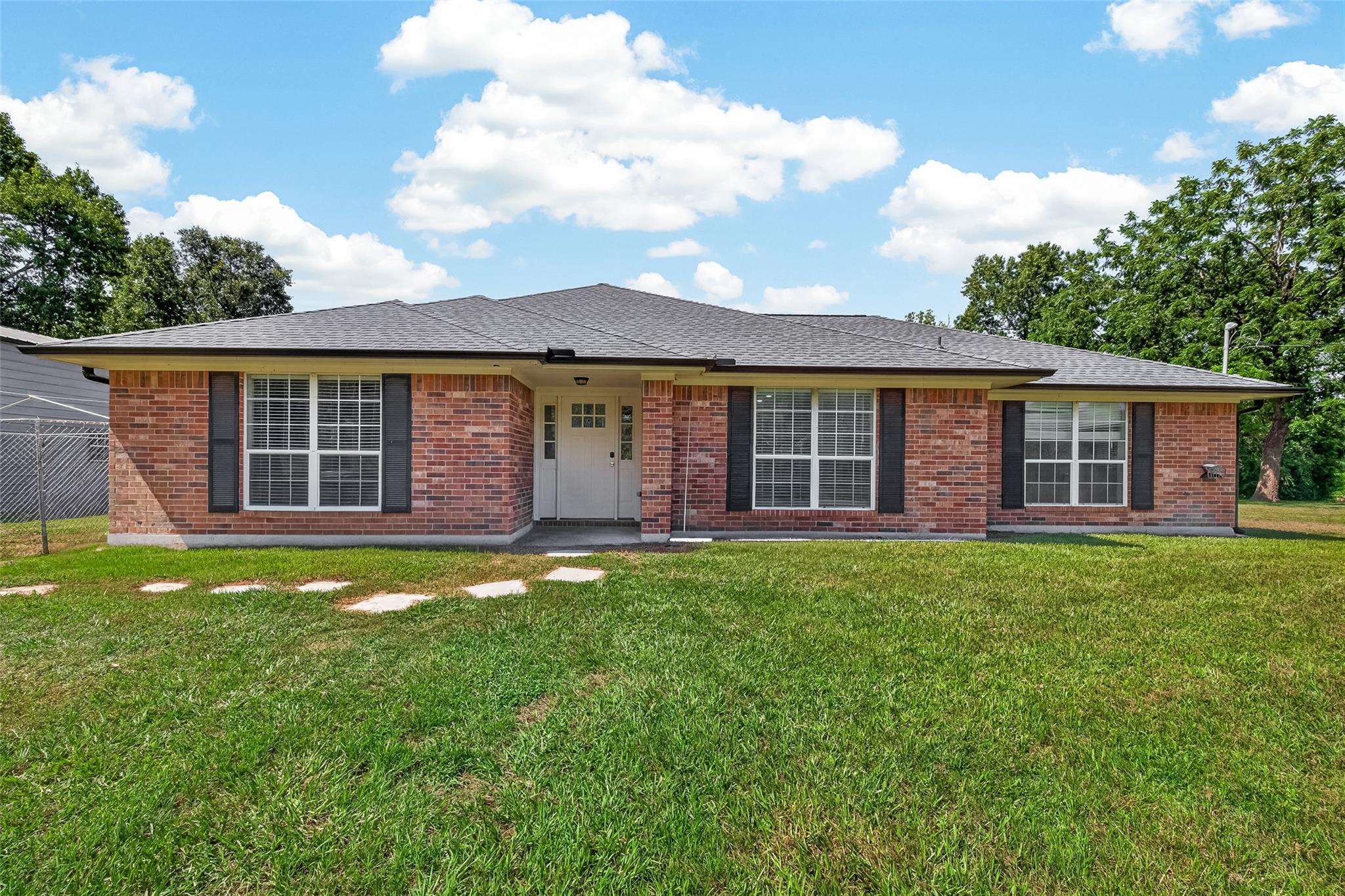 158 County Road 2194