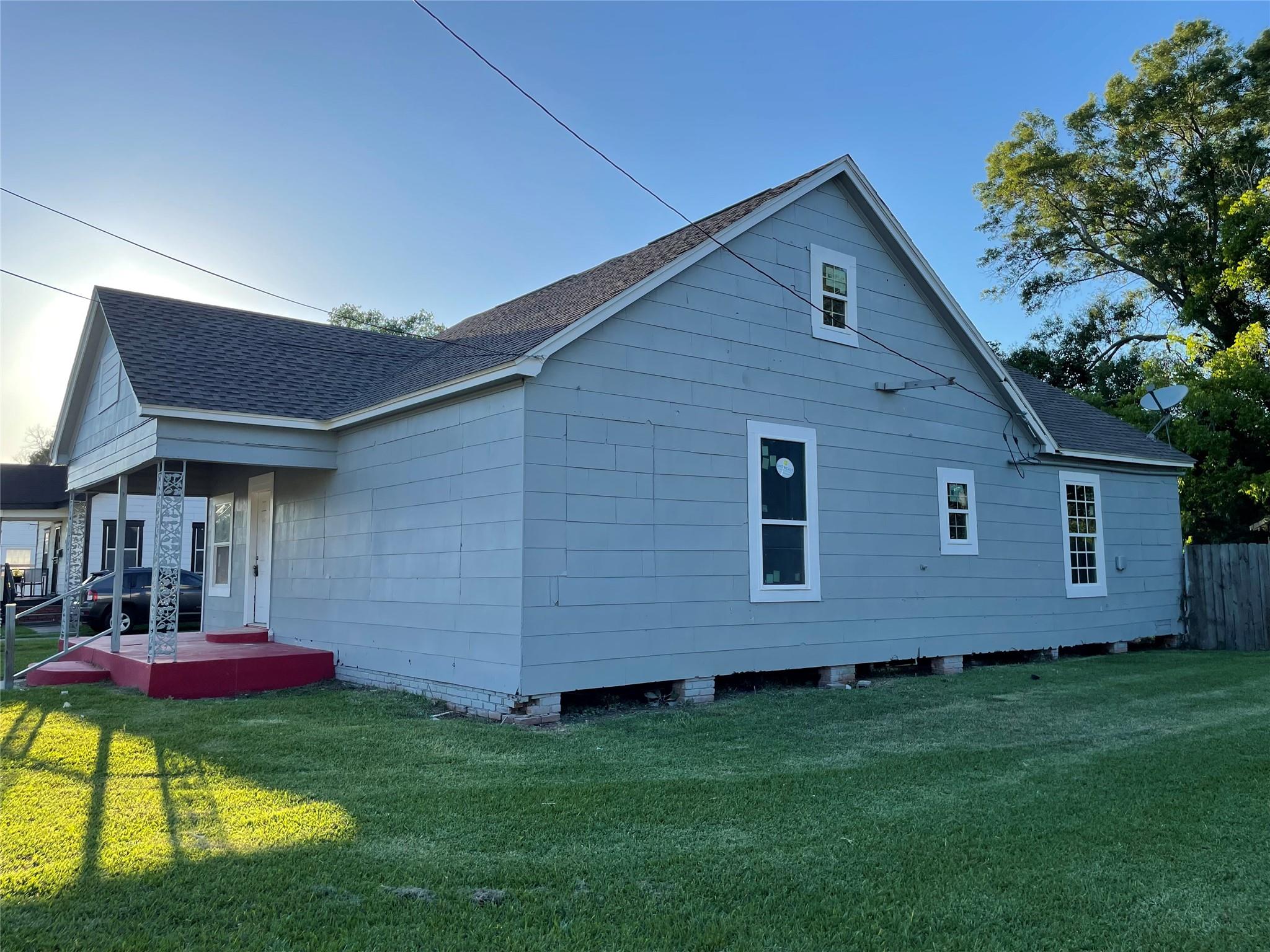 347 E Elgie Street