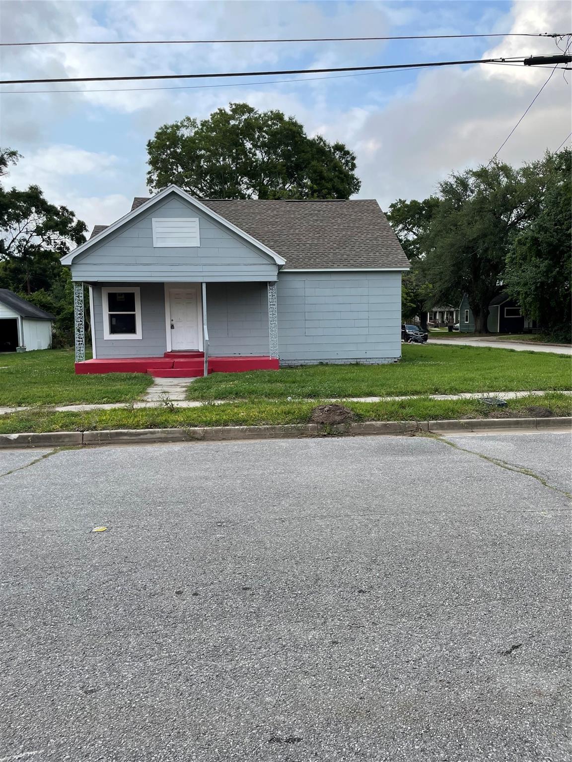 347 E Elgie Street