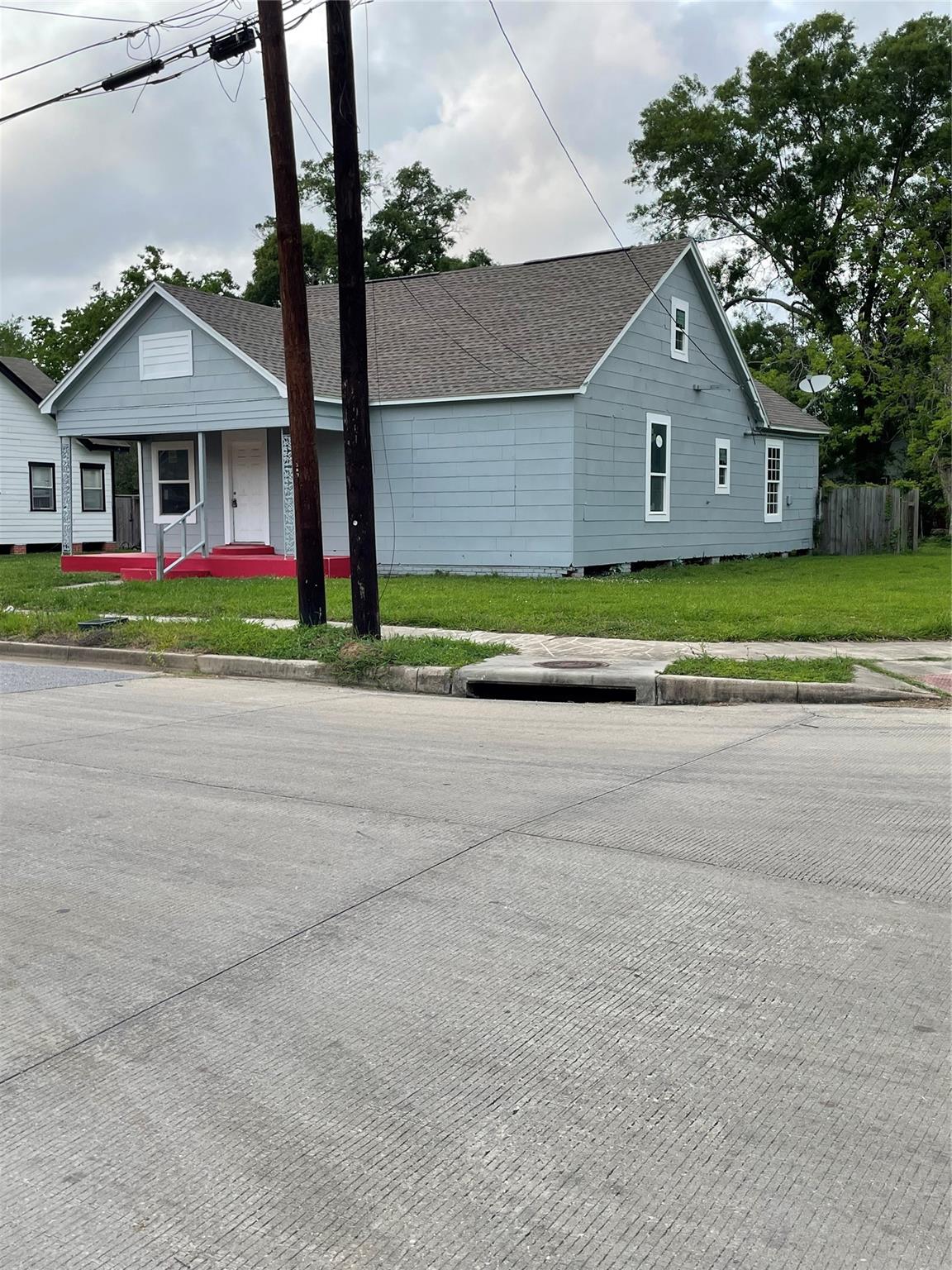 347 E Elgie Street
