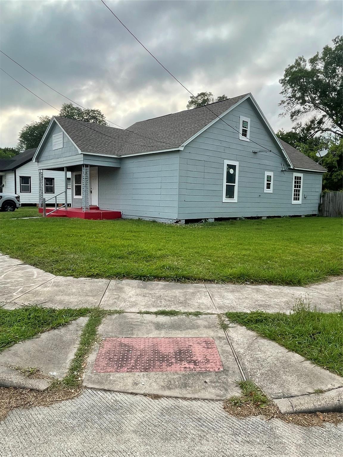 347 E Elgie Street