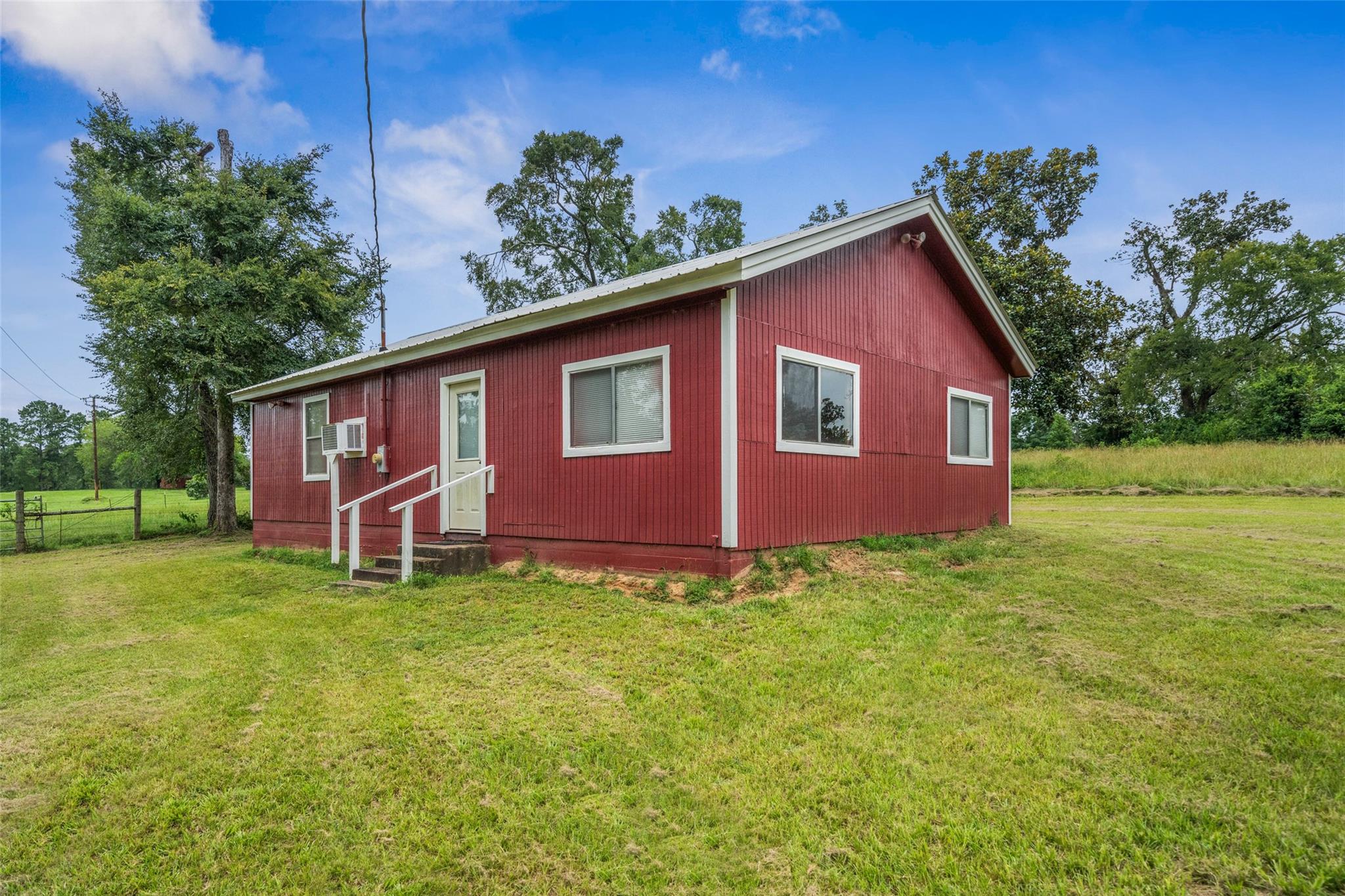 2222 Fm 945 Road S