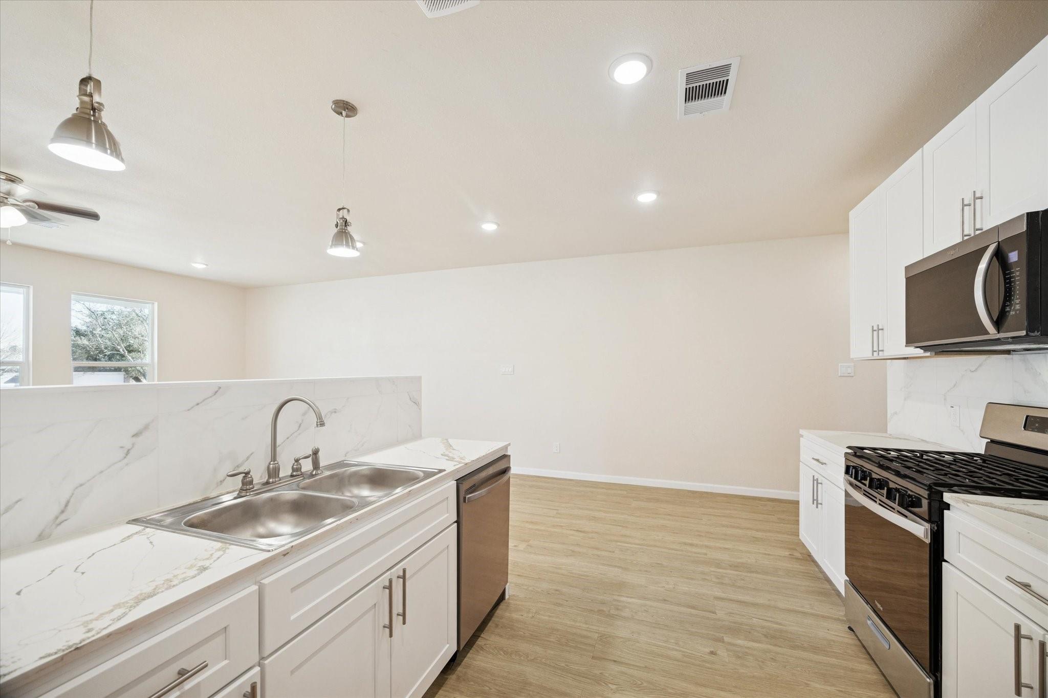 141 Golf View