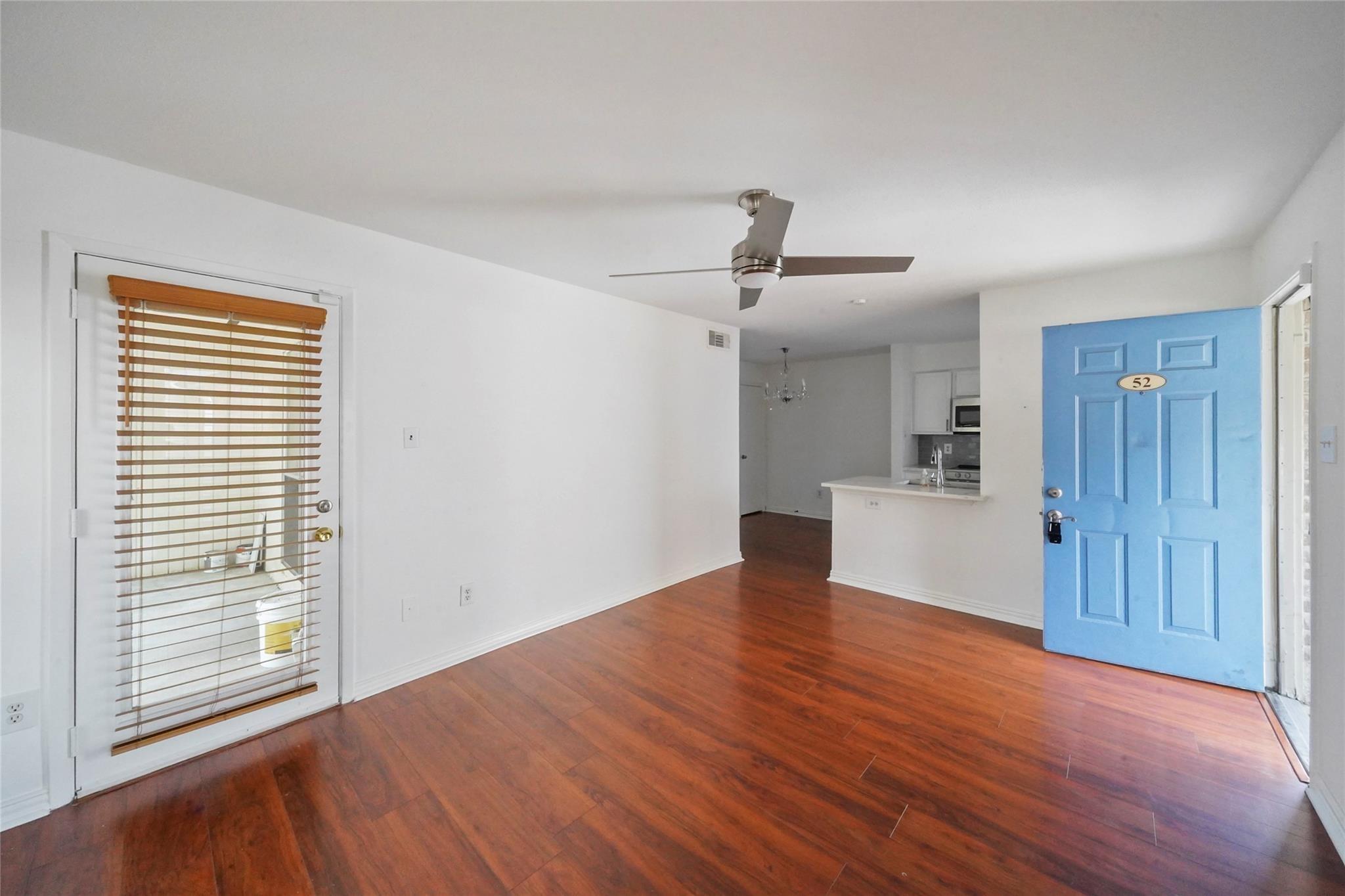 3900 Woodchase Drive # 52