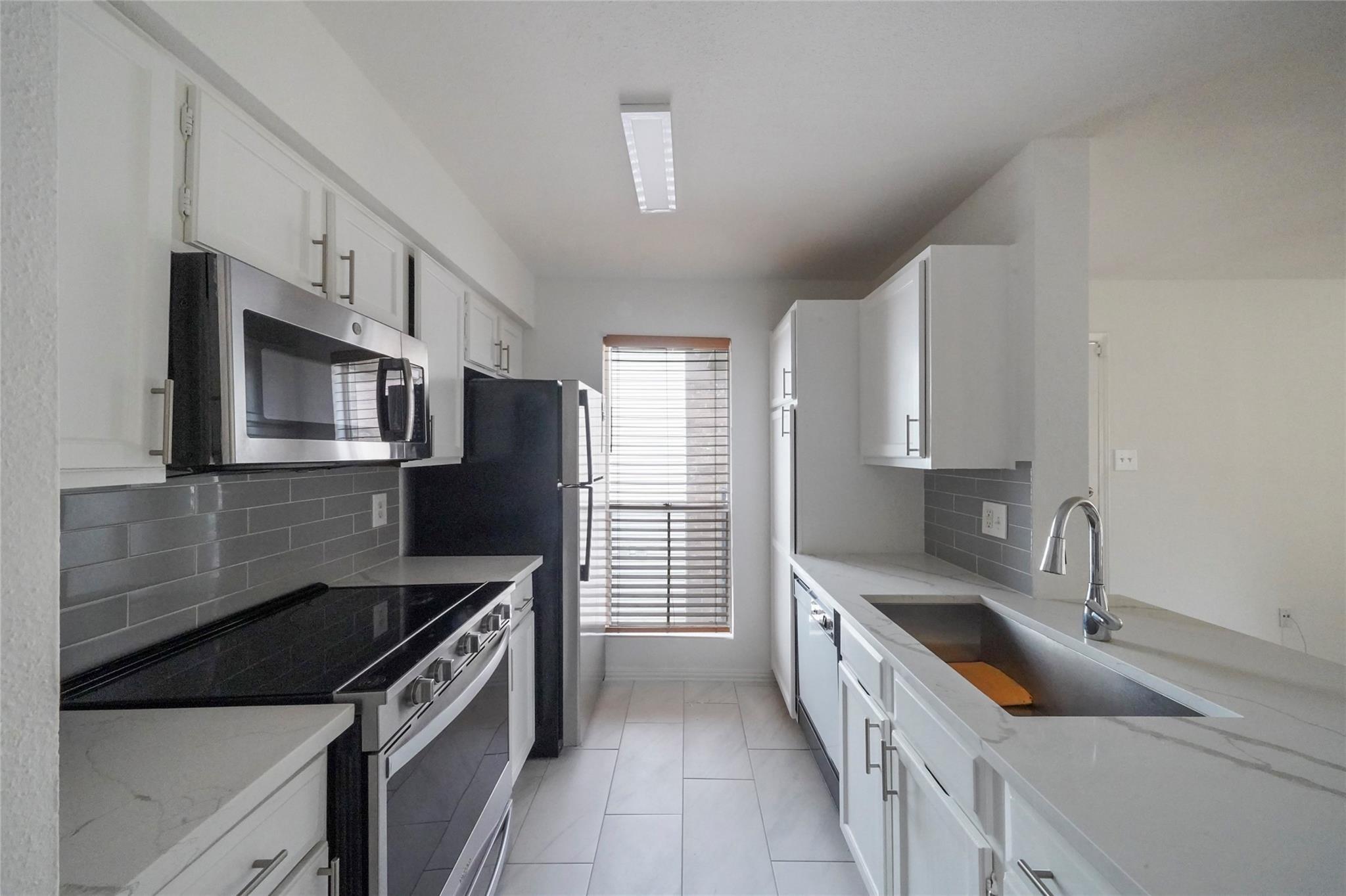 3900 Woodchase Drive # 52