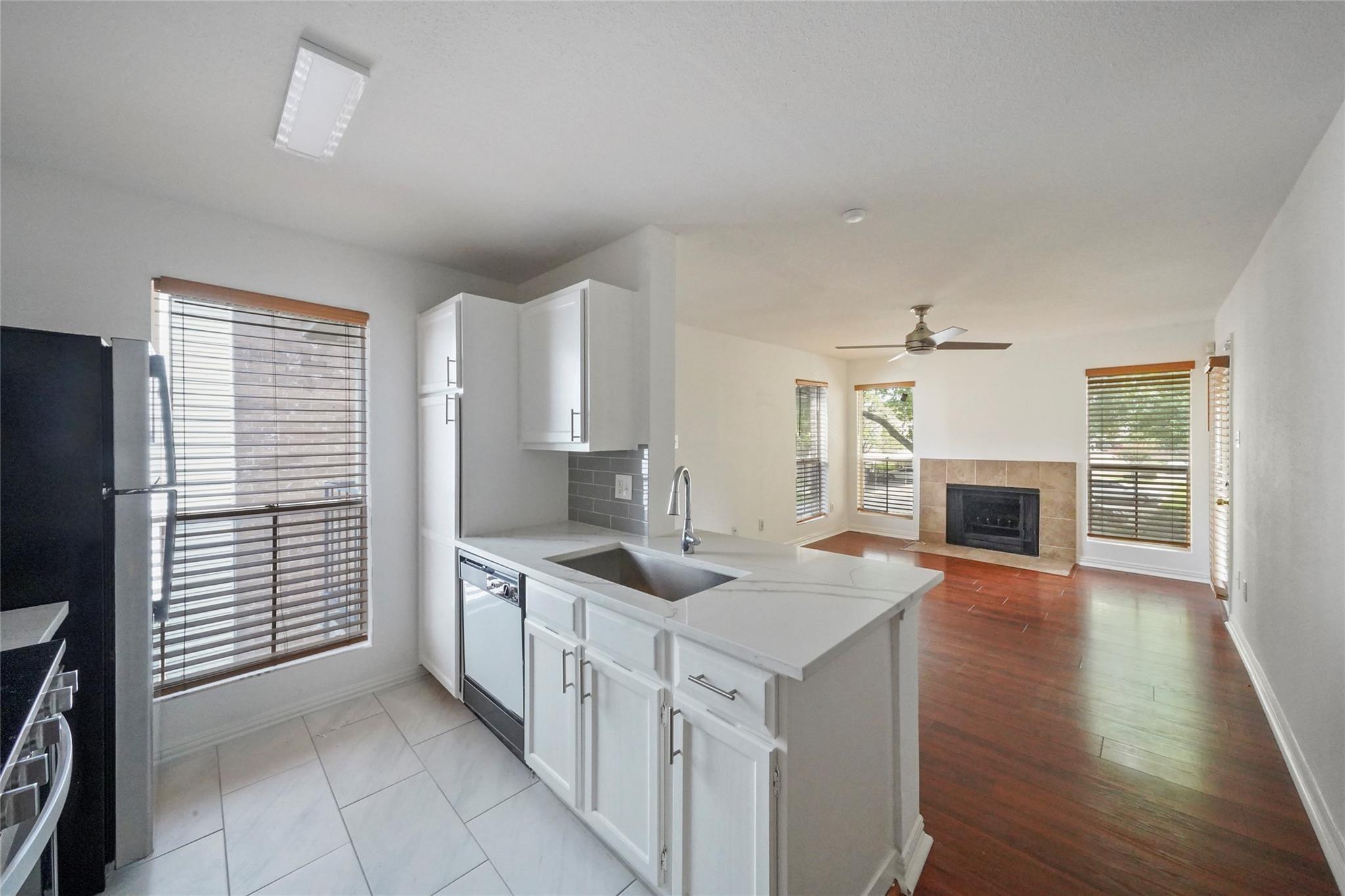 3900 Woodchase Drive # 52
