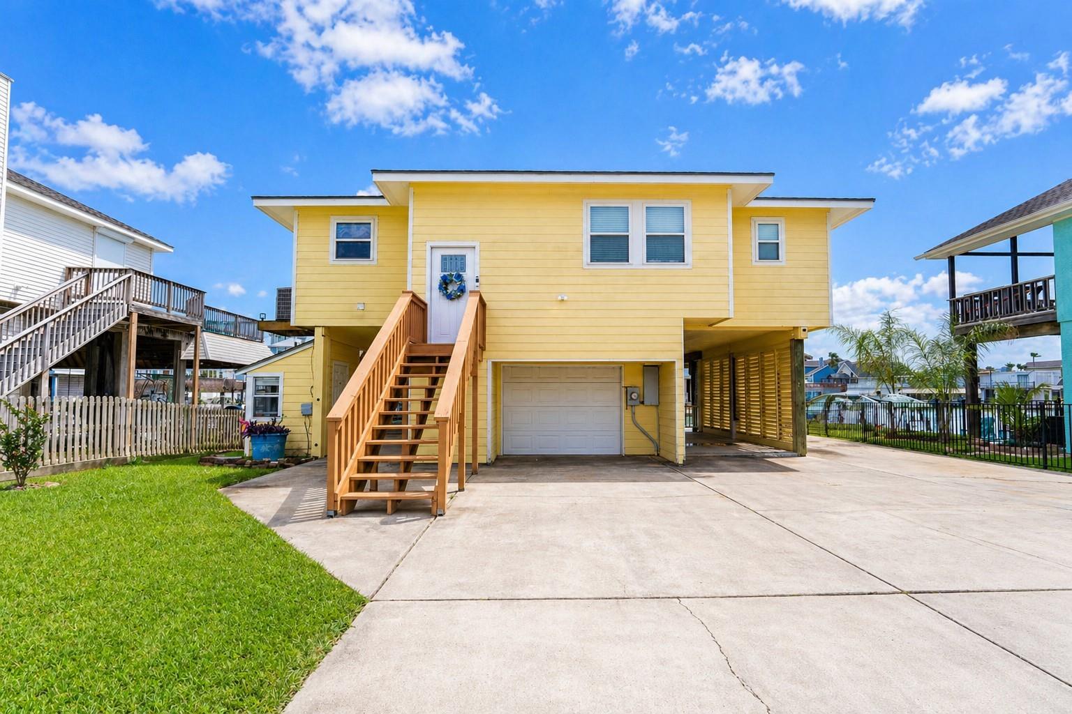 1319 Maui Drive