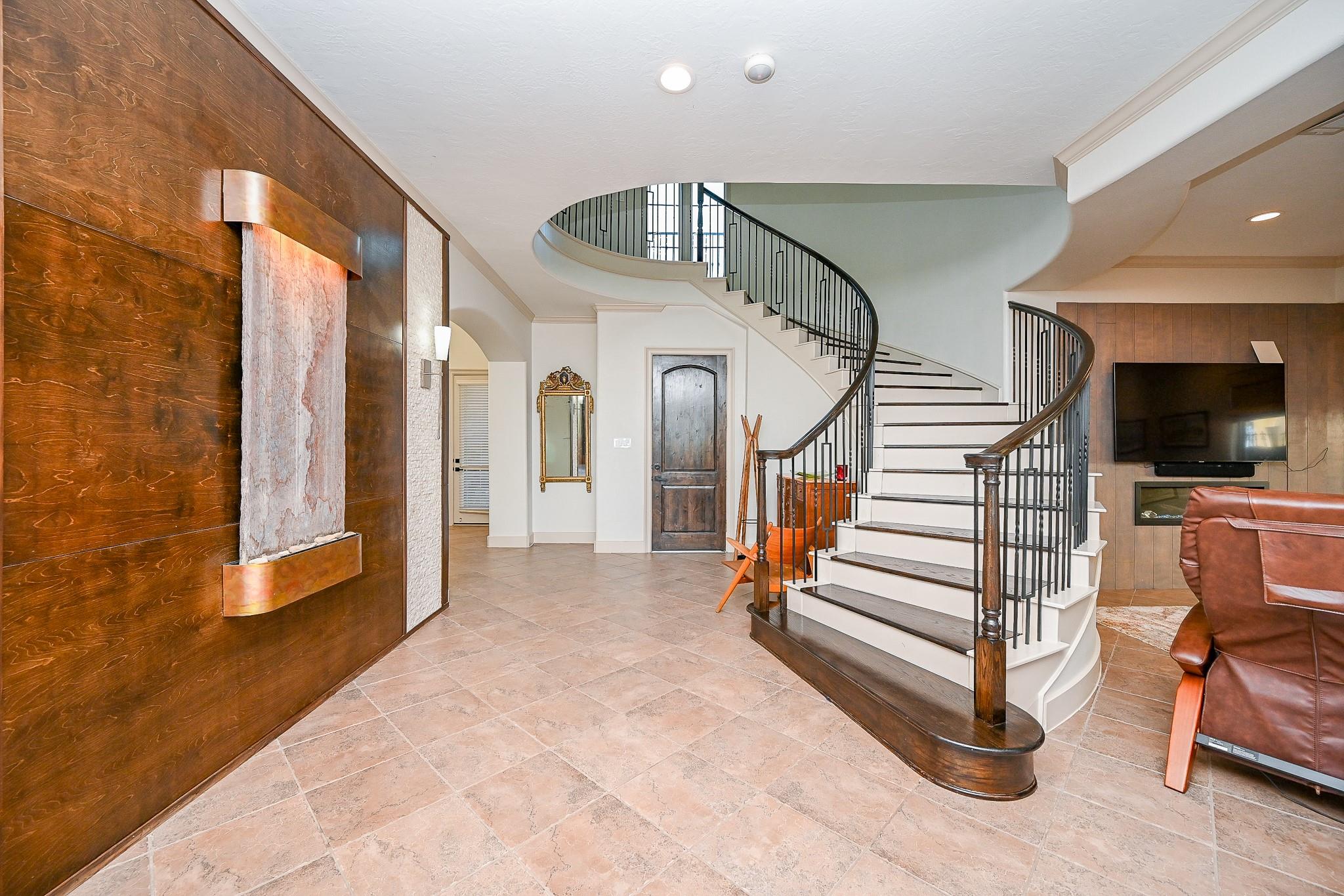 3815 Antibes Lane
