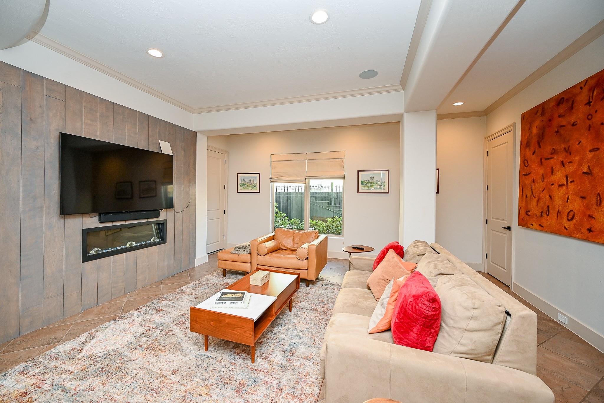 3815 Antibes Lane