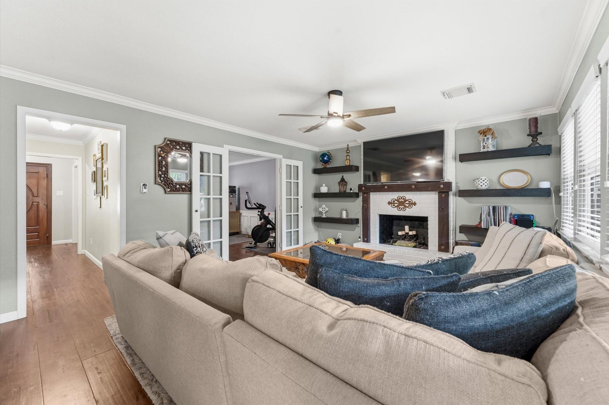5 N Deerfoot Circle