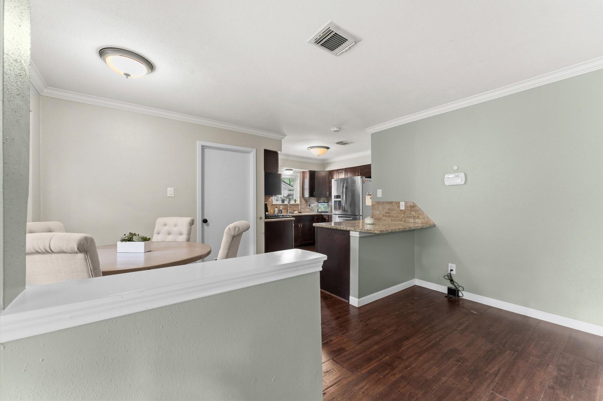 5 N Deerfoot Circle