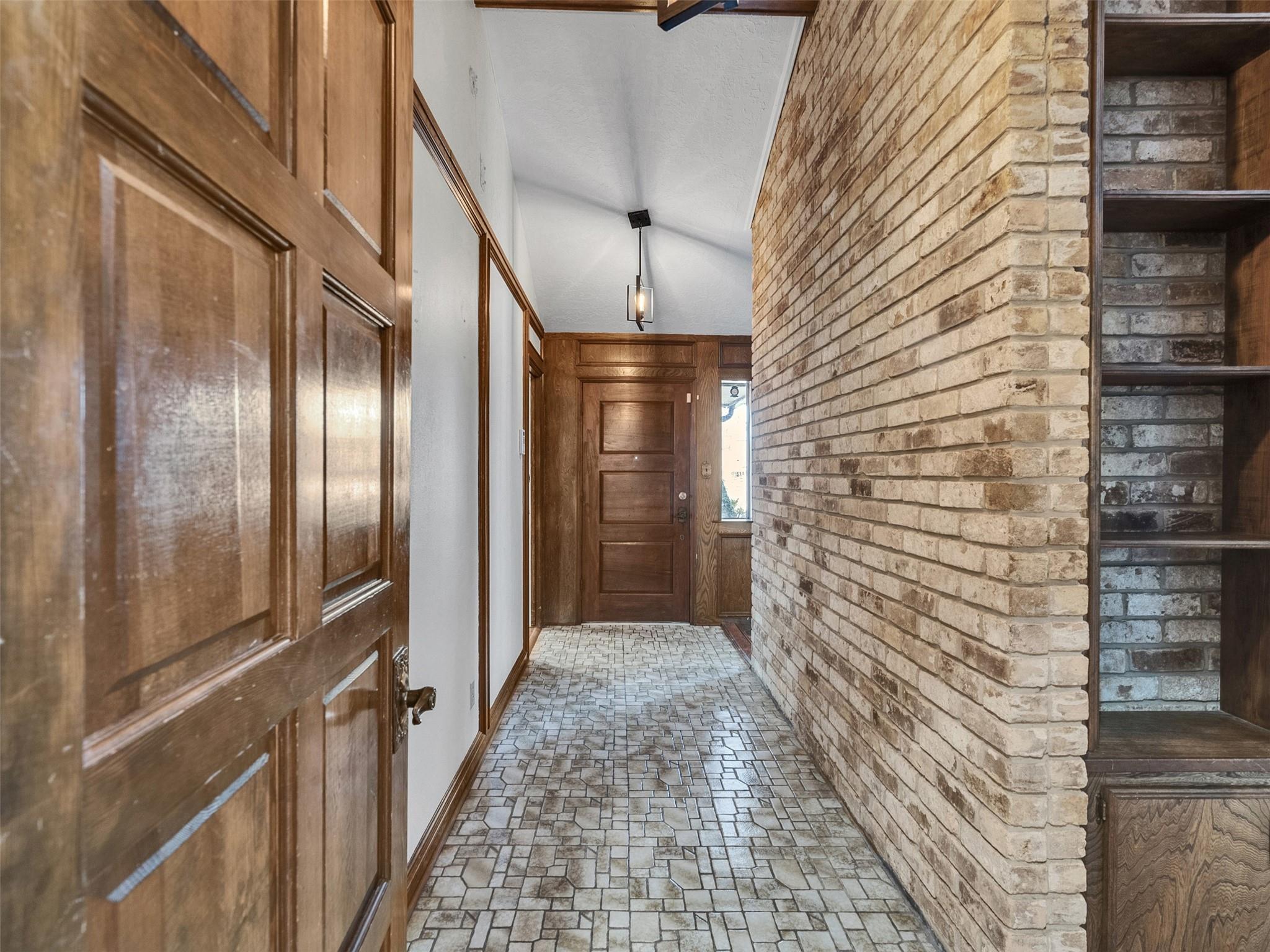 8 Shadowood Street