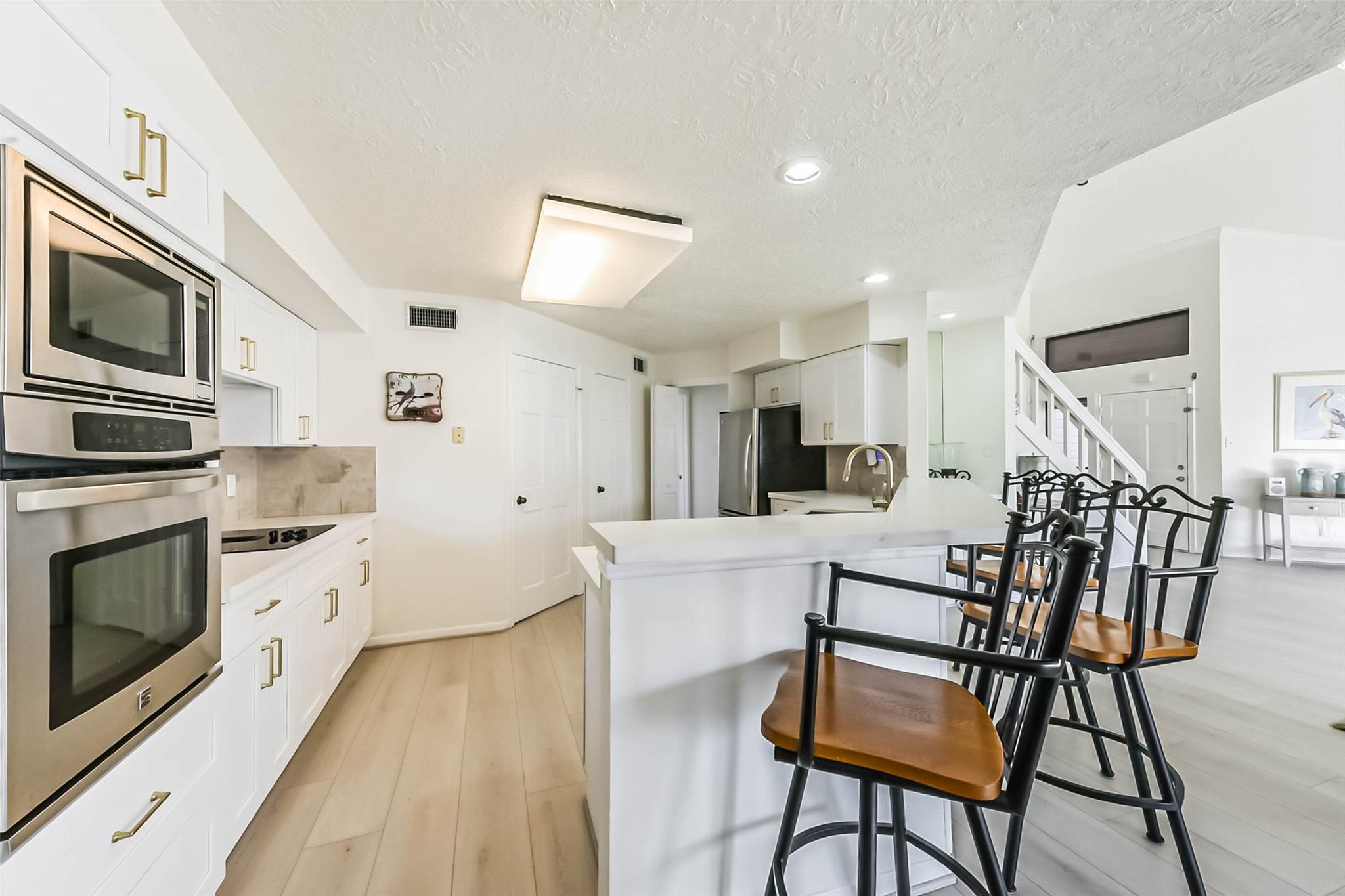 4231 Pelican Lane