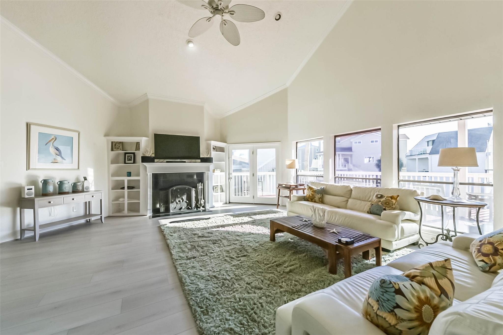 4231 Pelican Lane