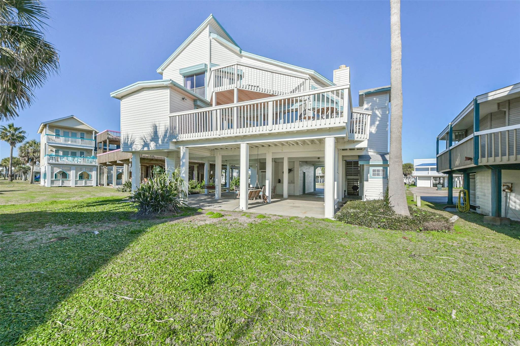 4231 Pelican Lane