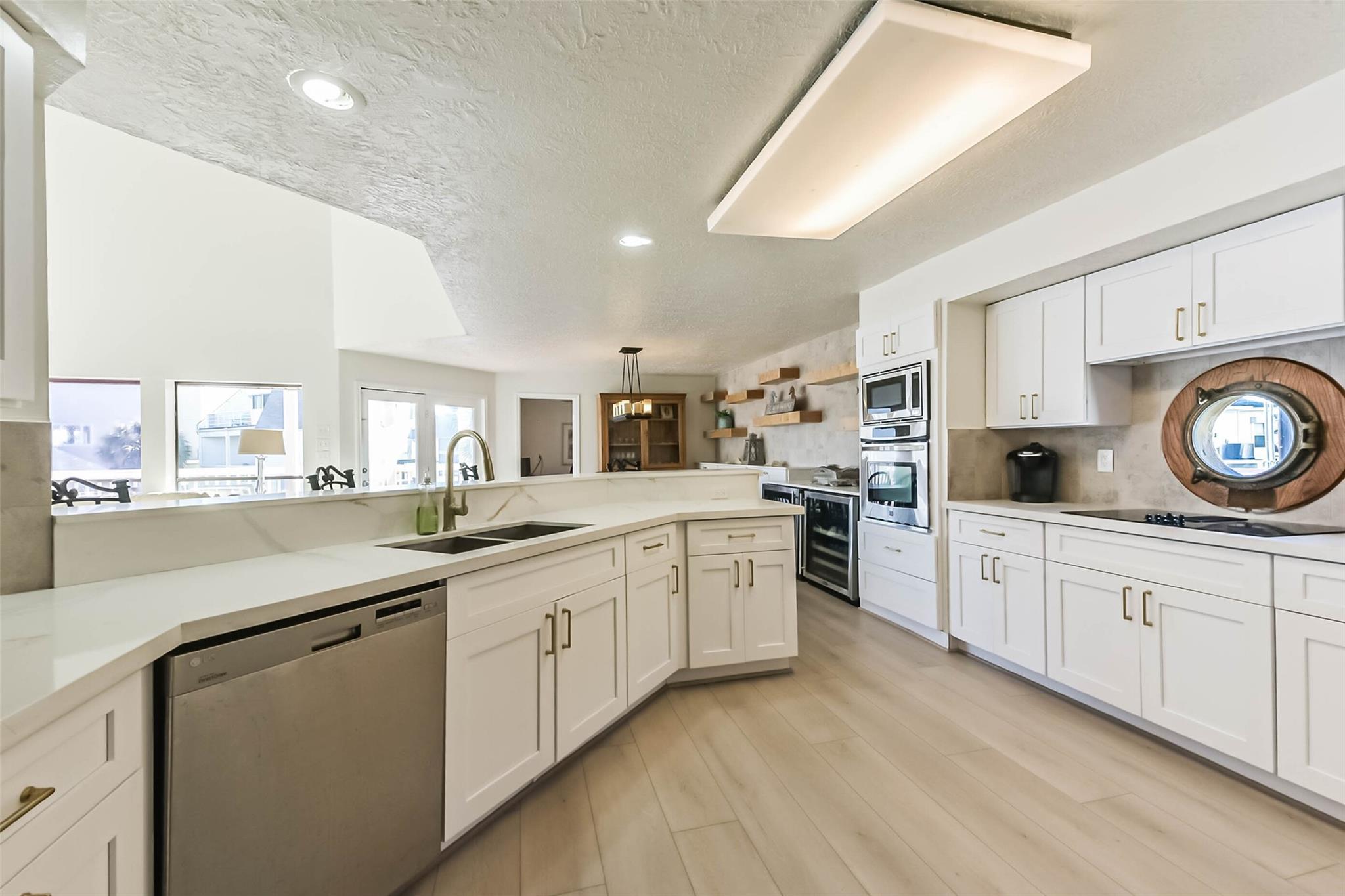 4231 Pelican Lane