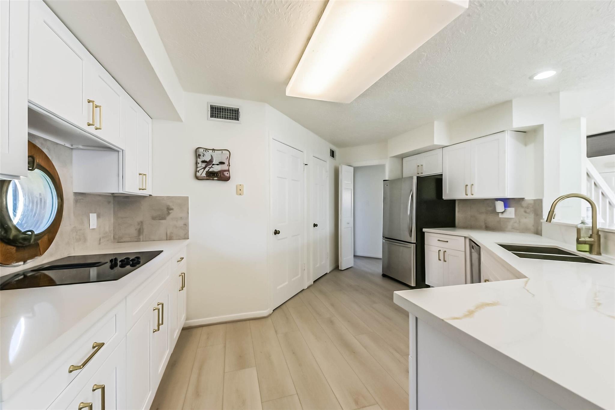 4231 Pelican Lane