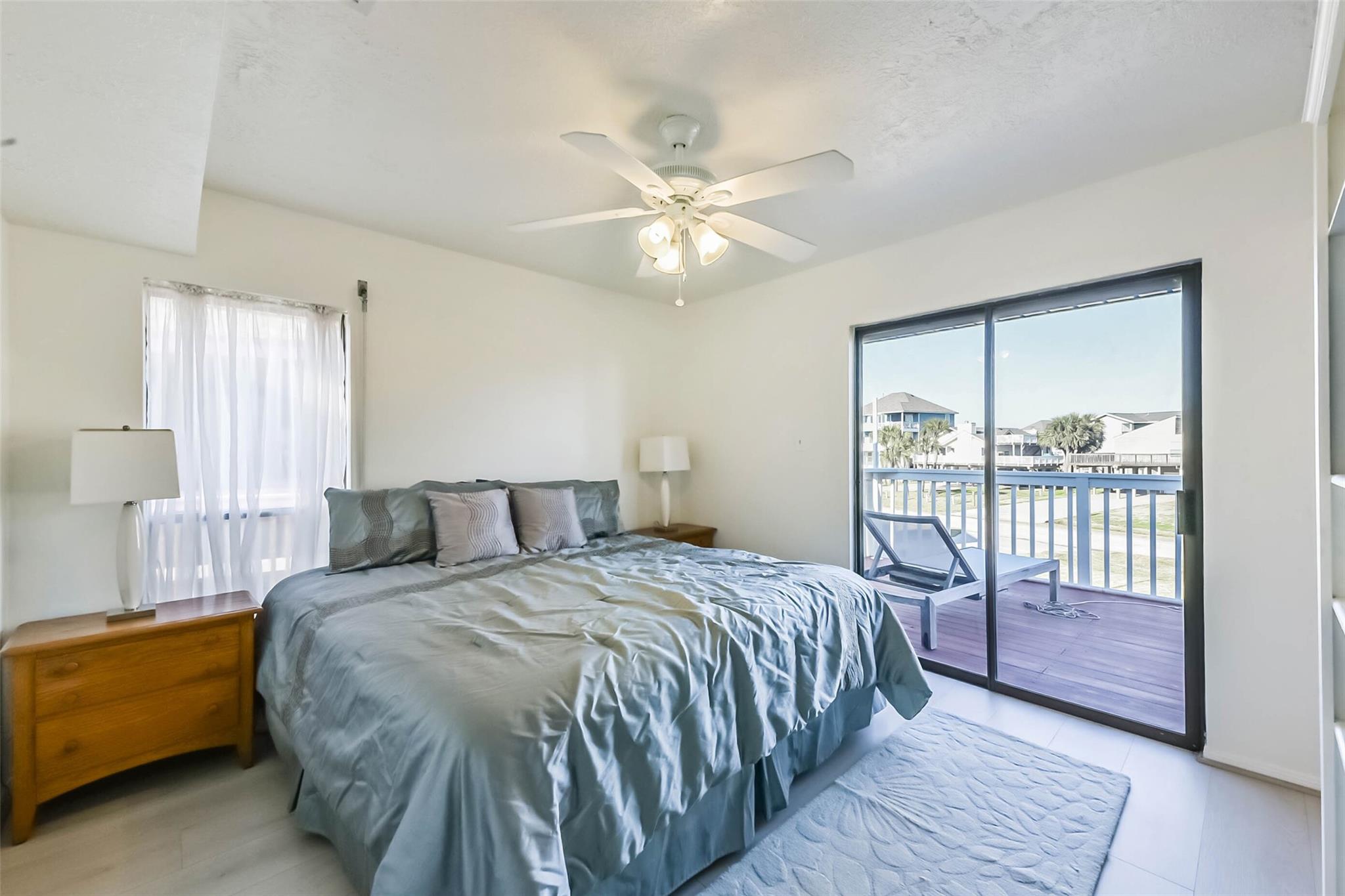 4231 Pelican Lane