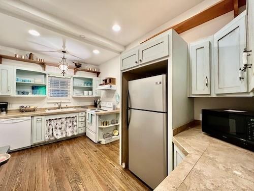 14254 State Highway 16 N