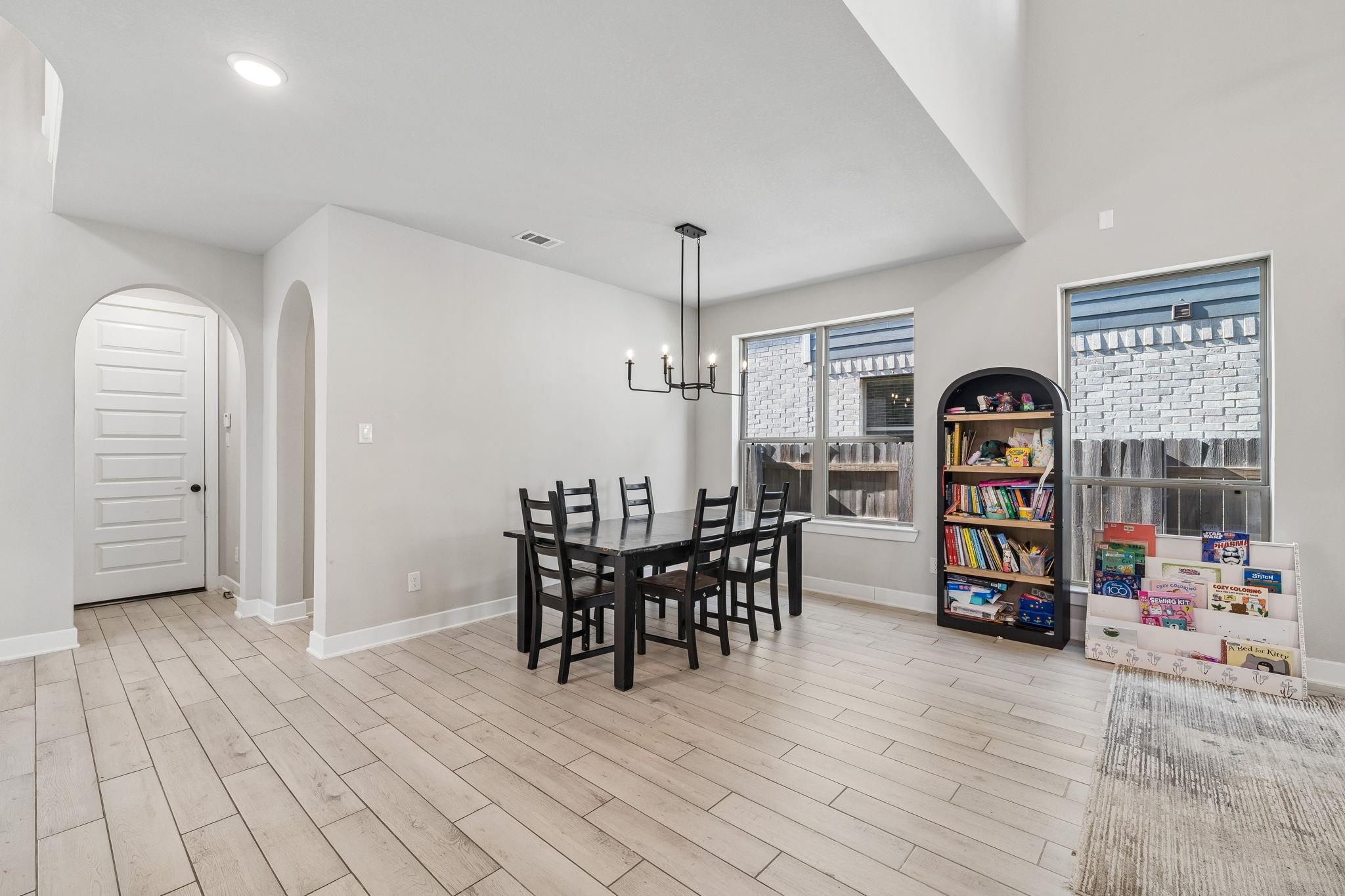 7010 Grassland Vista Lane