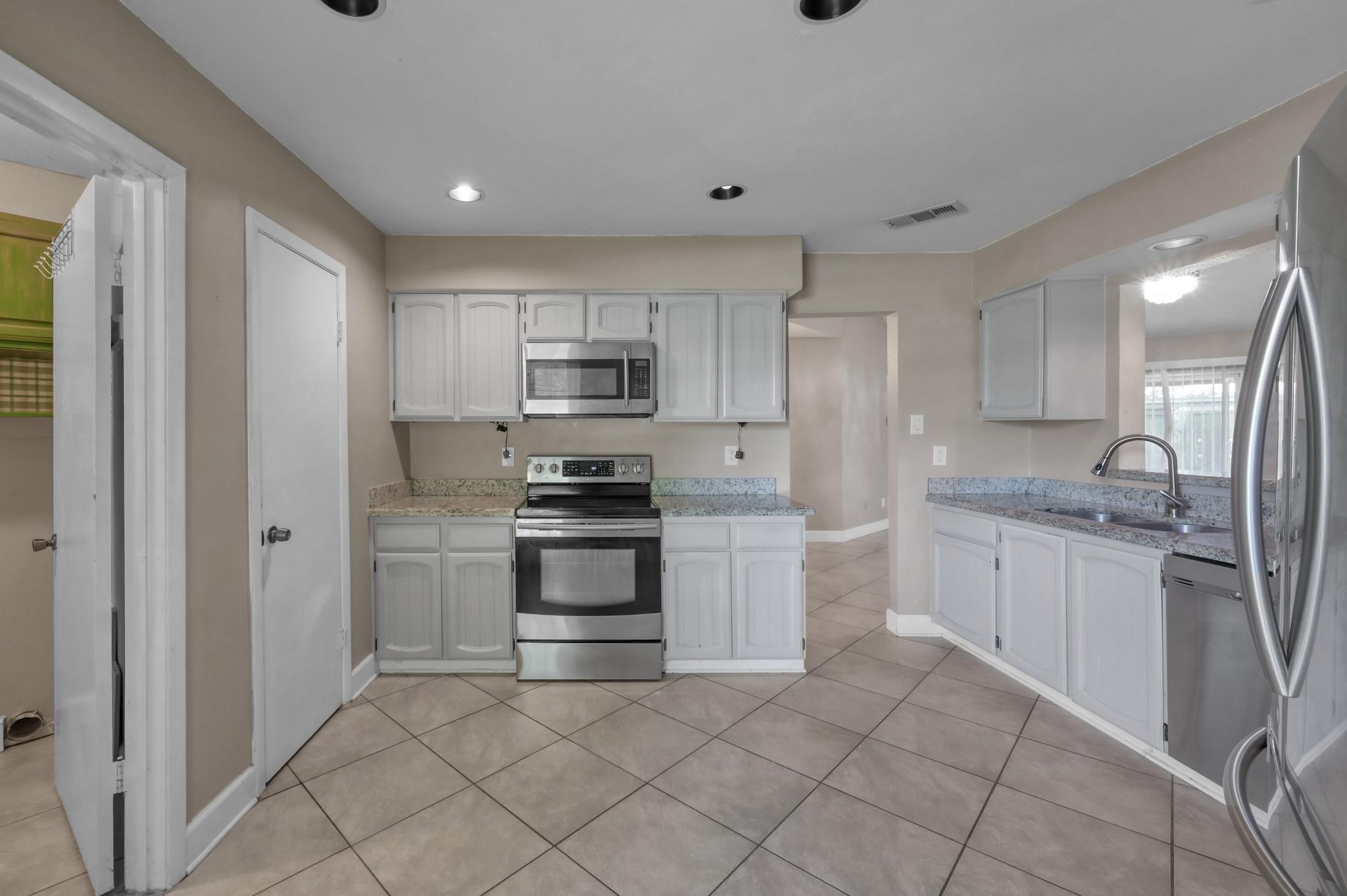 12015 Fallbrook Drive