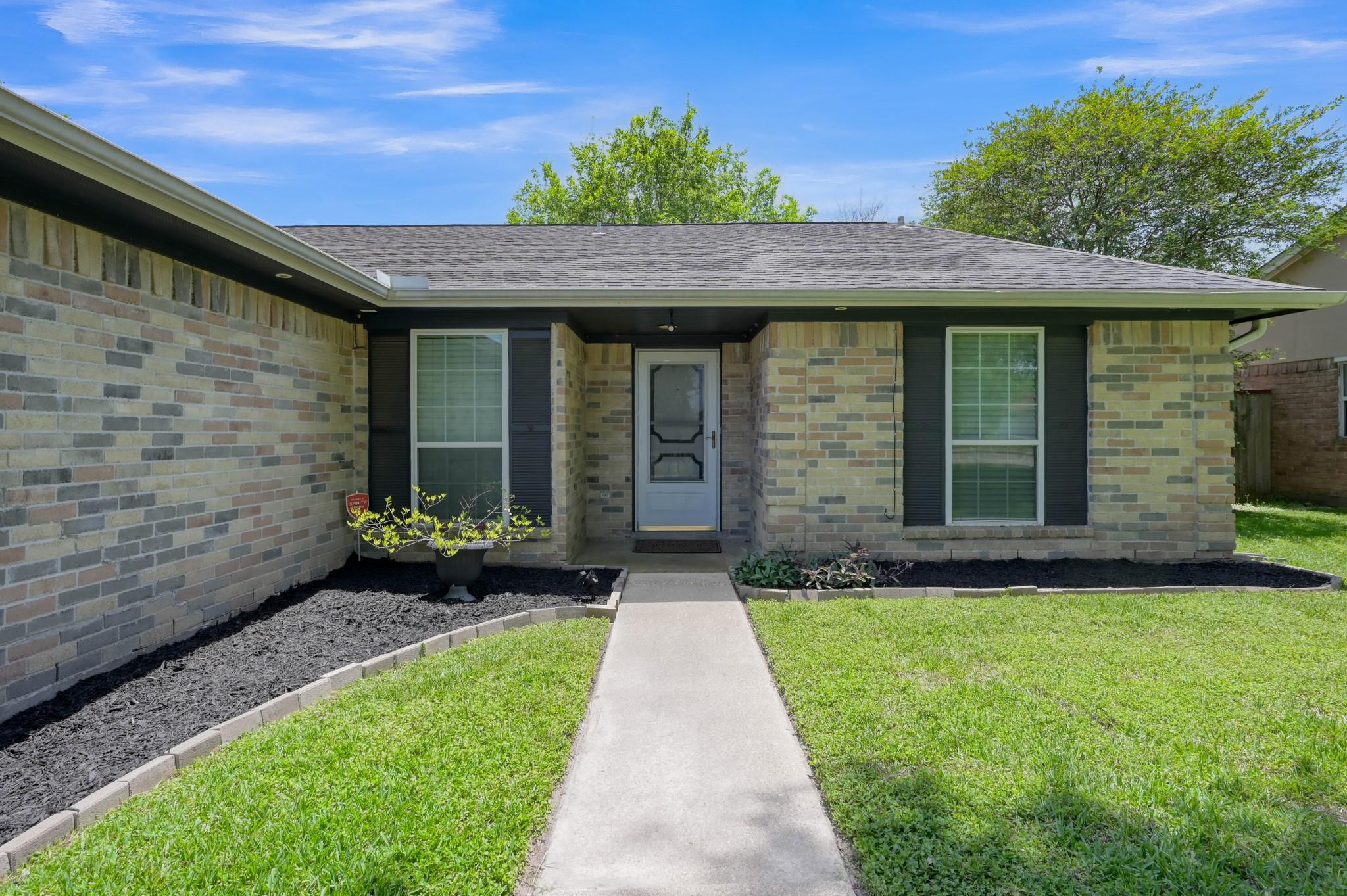 12015 Fallbrook Drive