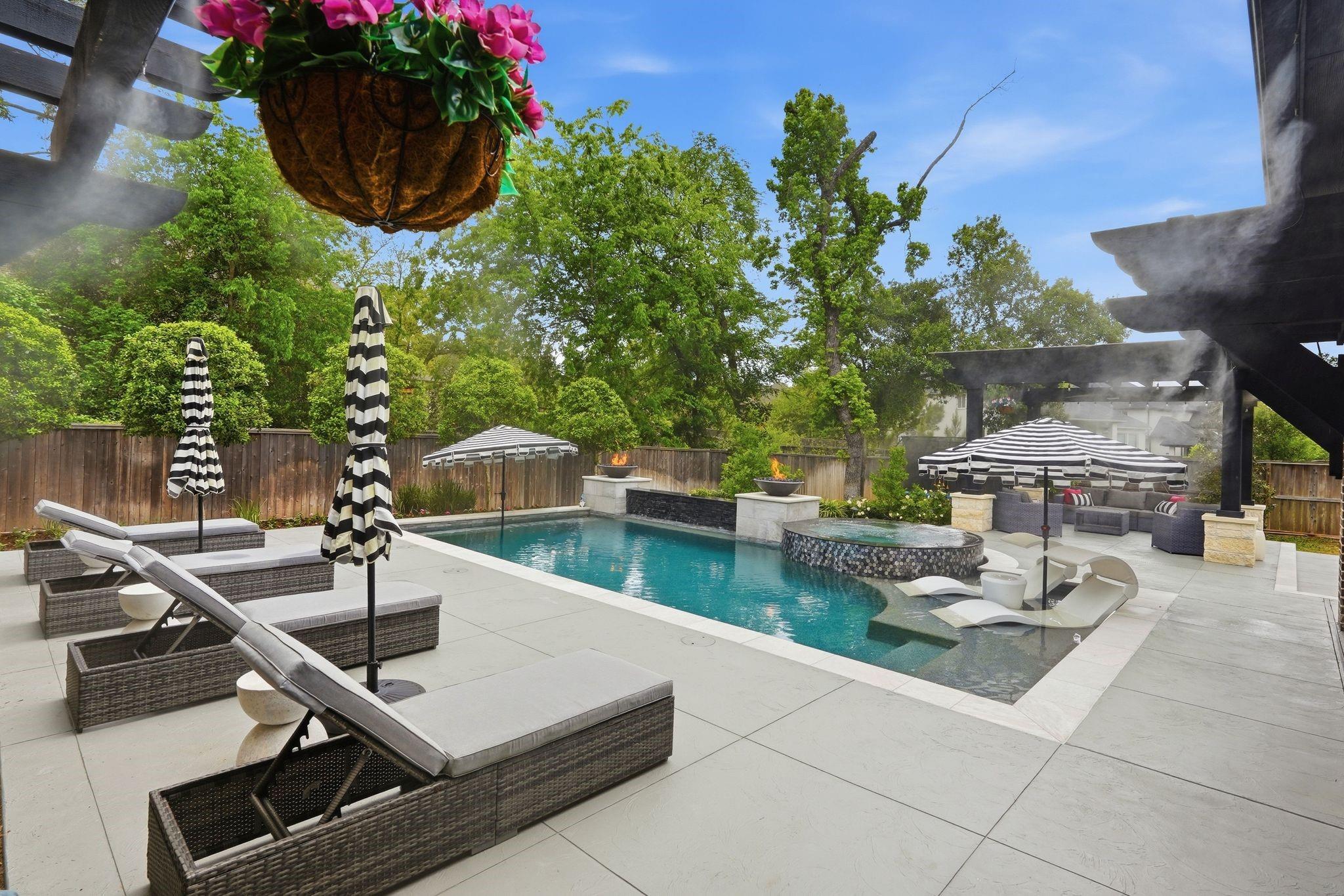 123 N Winter Sunrise Circle